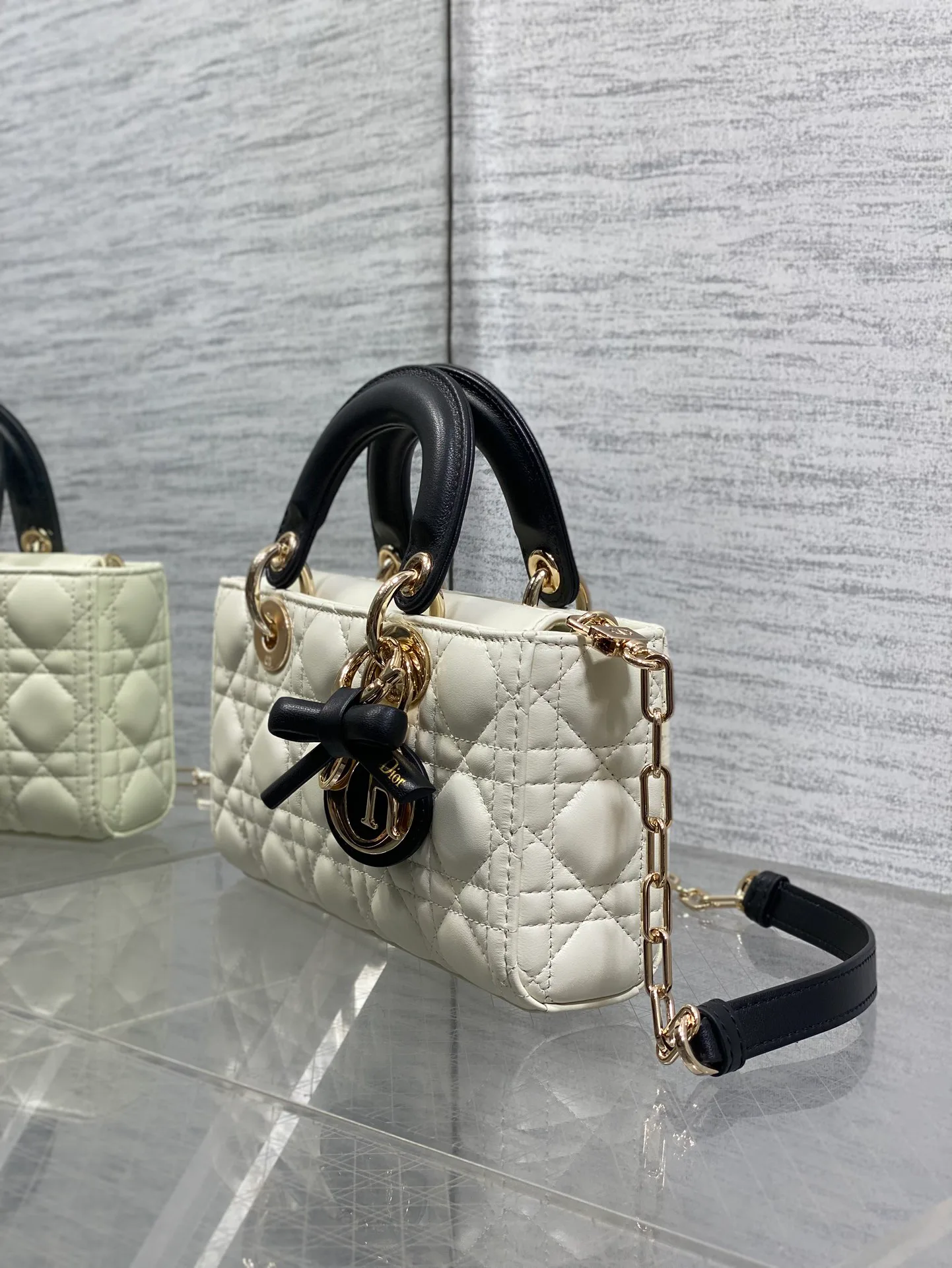 Классические Сумки Женские Christian Dior 12189476