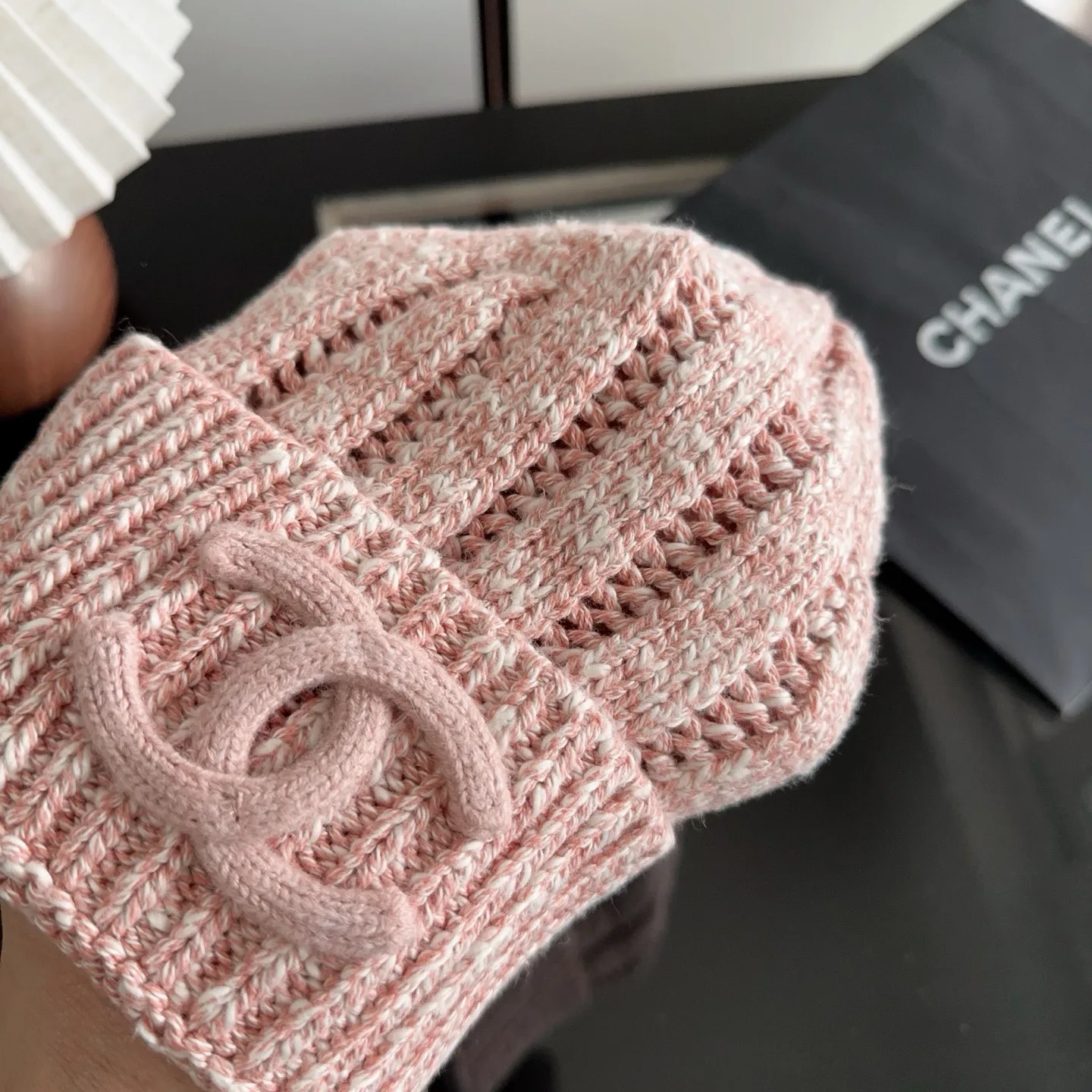 Головные Уборы Chanel 18093255
