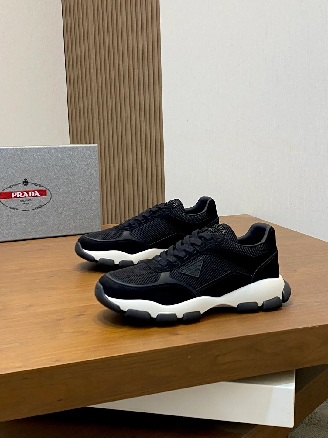 Кроссовки Мужские Prada 18274610