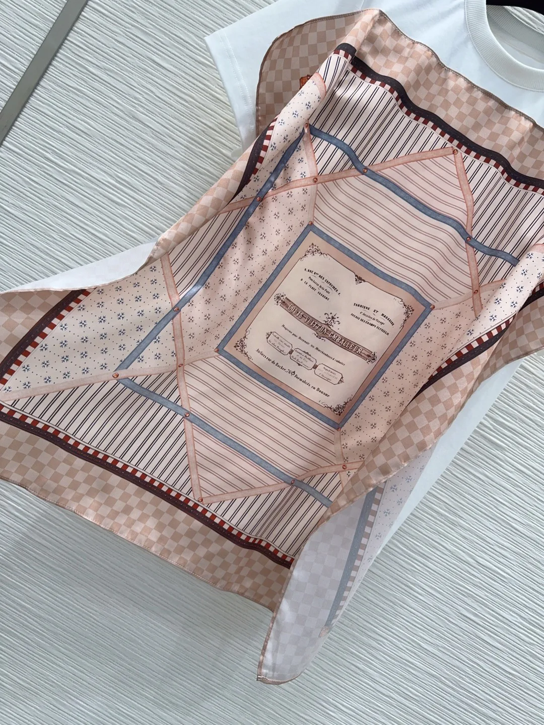 Топы Женские Louis Vuitton 11673939