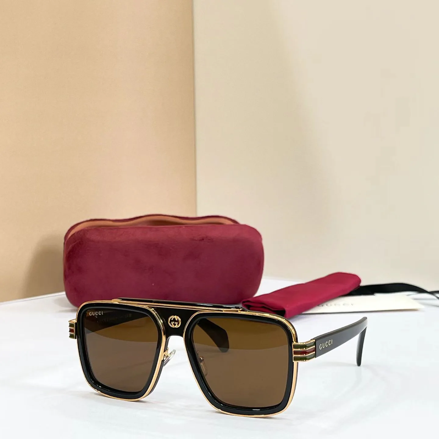 Очки Gucci 17633232