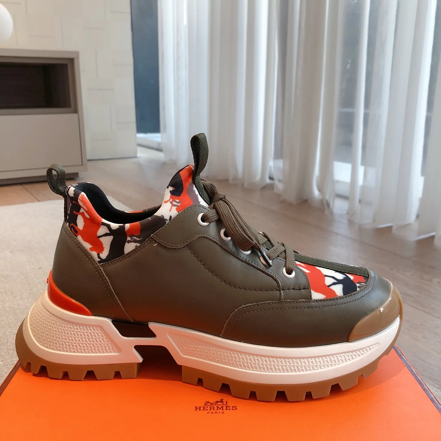 Кроссовки Женские Hermes 1237224