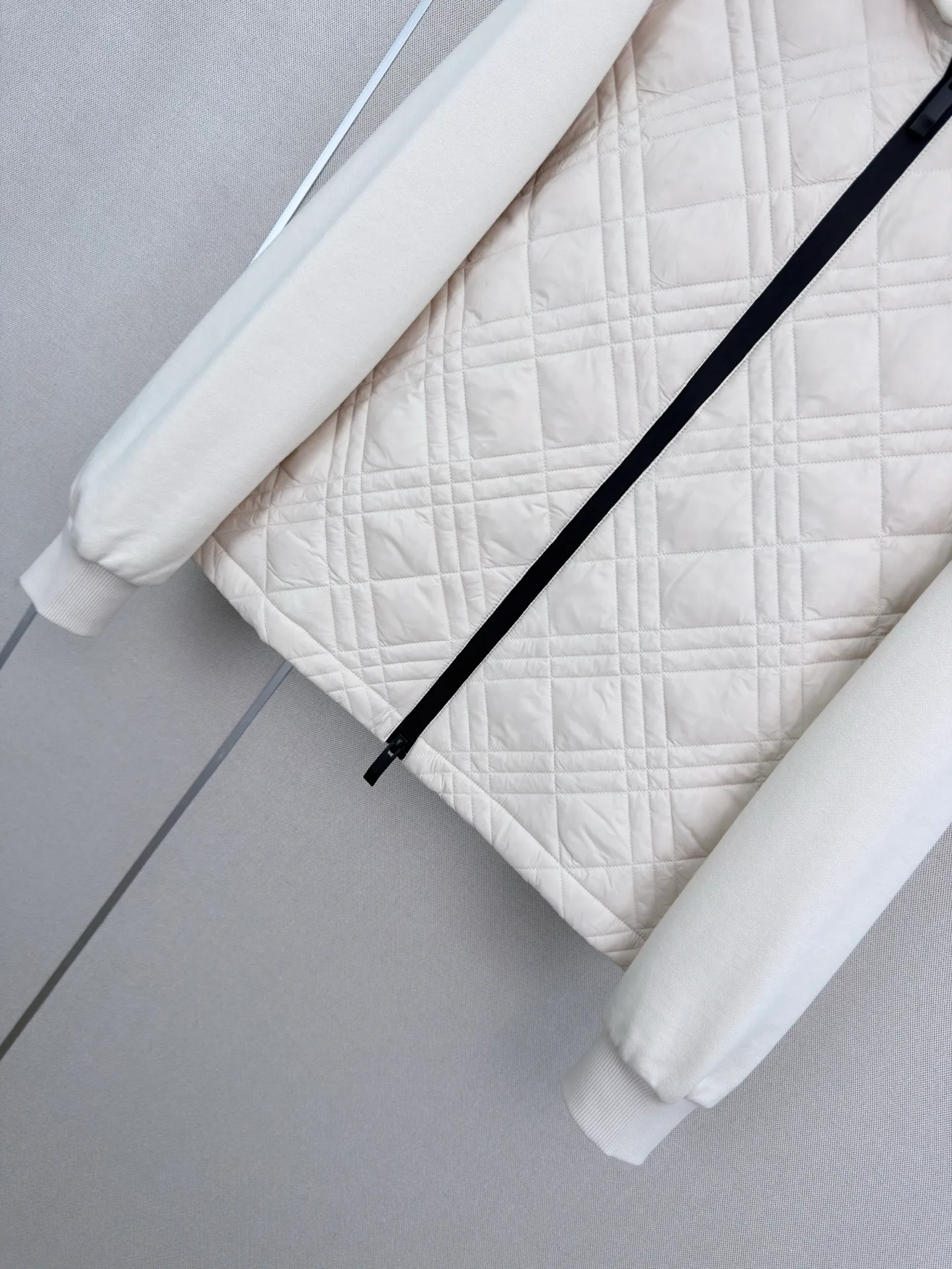 Куртки И Пуховики Женские Moncler 18506404