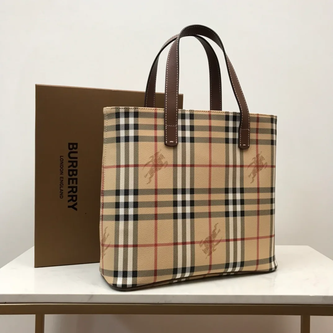 Классические Сумки Женские Burberry 11013020