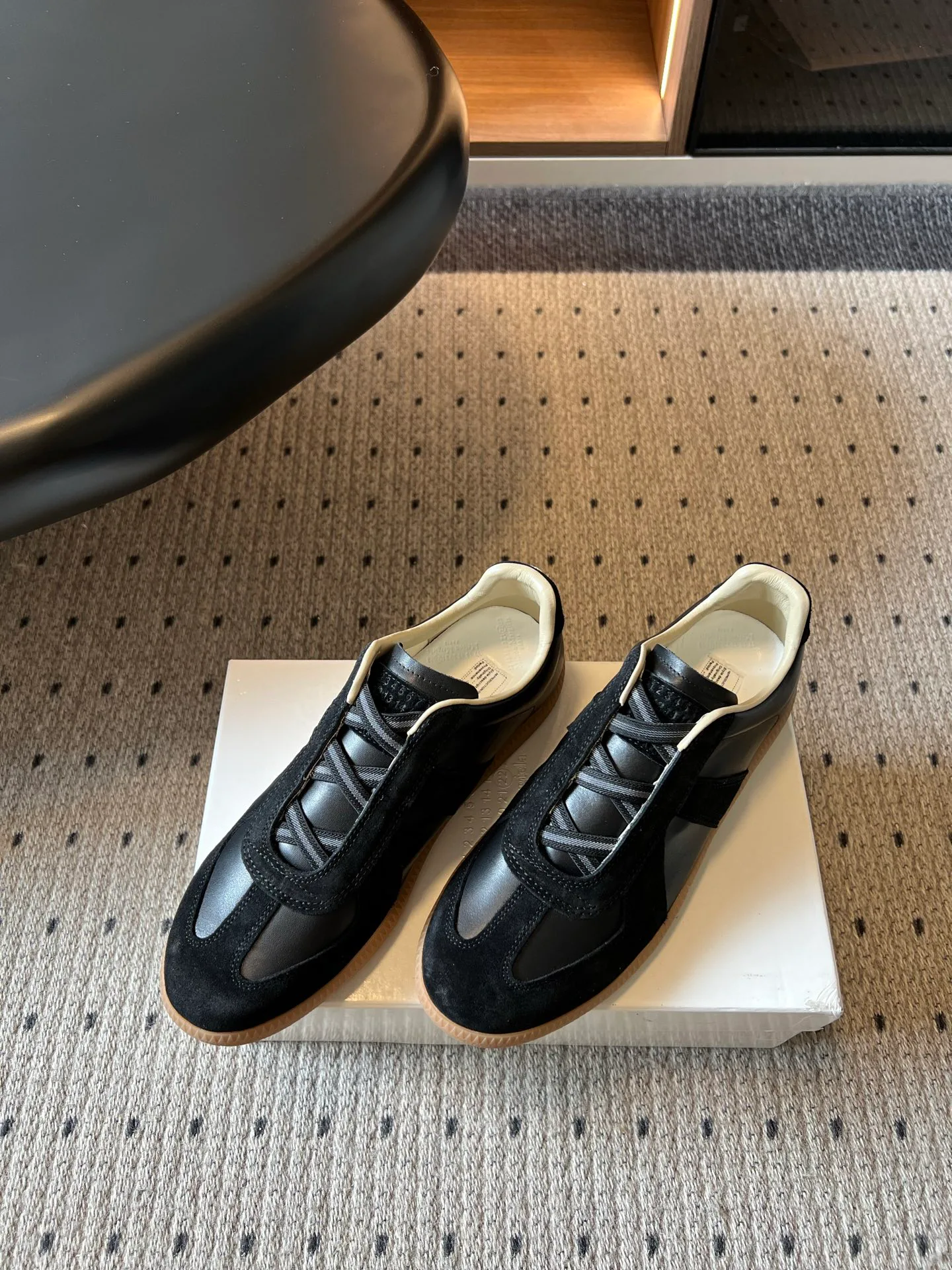 Кроссовки Женские Maison Margiela 17568940