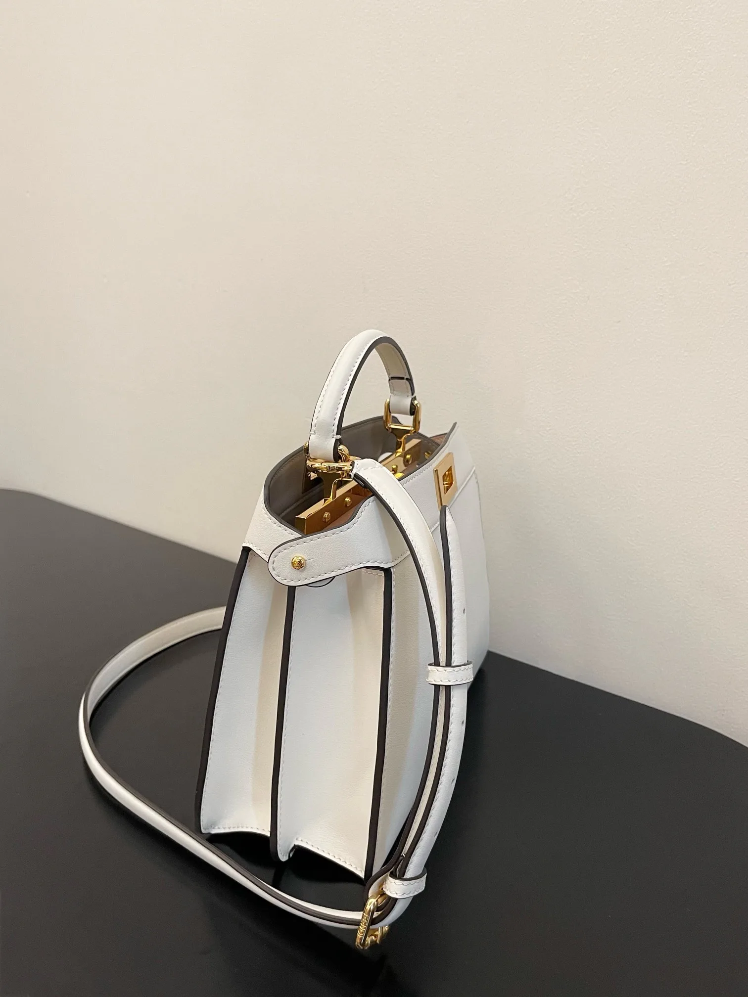 Классические Сумки Женские Fendi 13234501