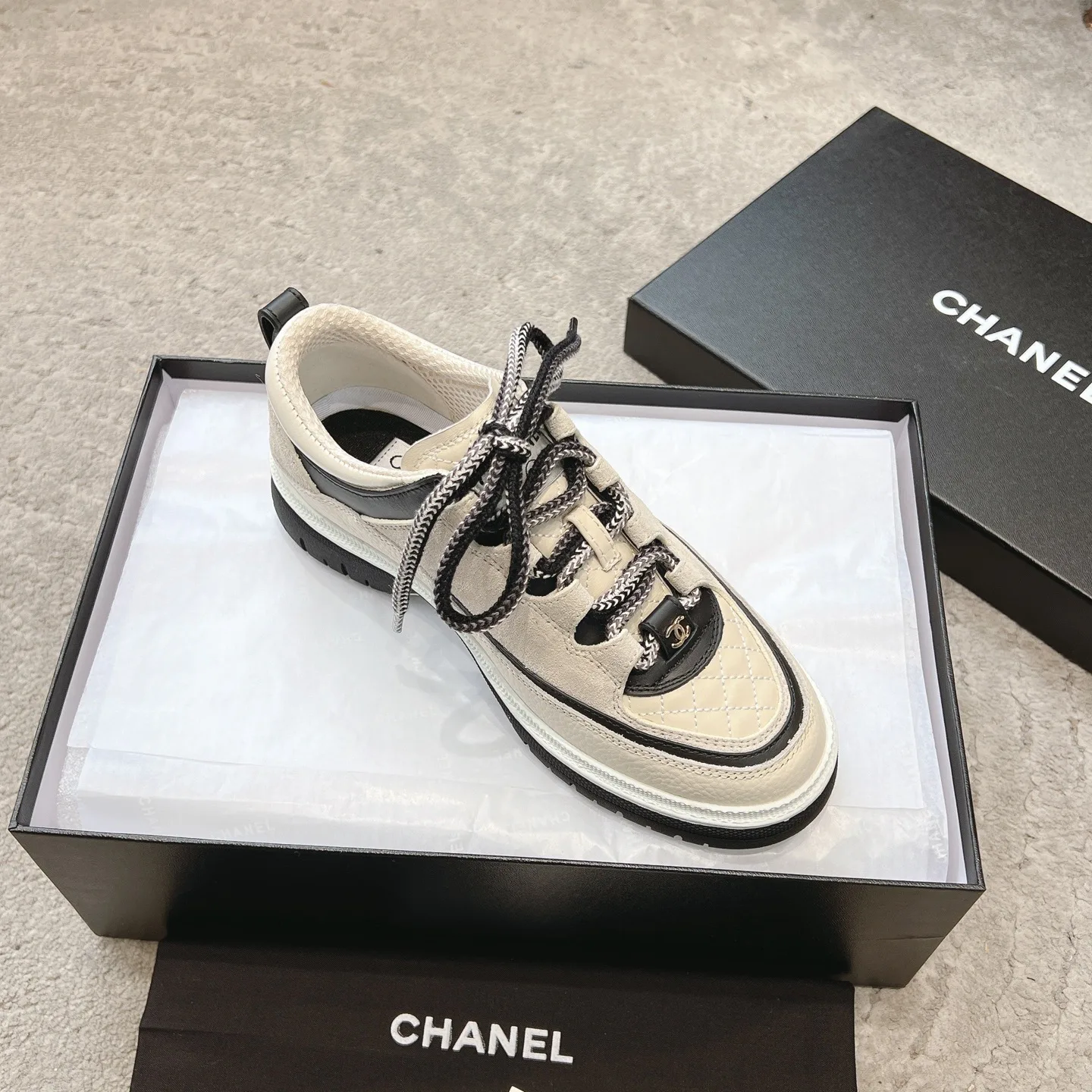 Кроссовки Женские Chanel 11407474