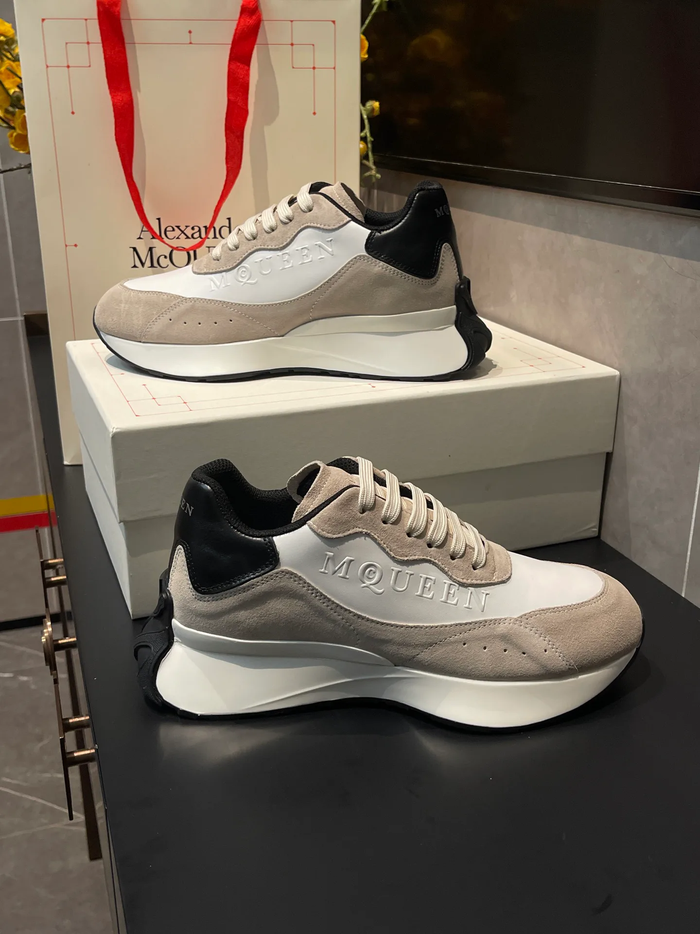 Кроссовки Женские Alexander Mcqueen 18363864