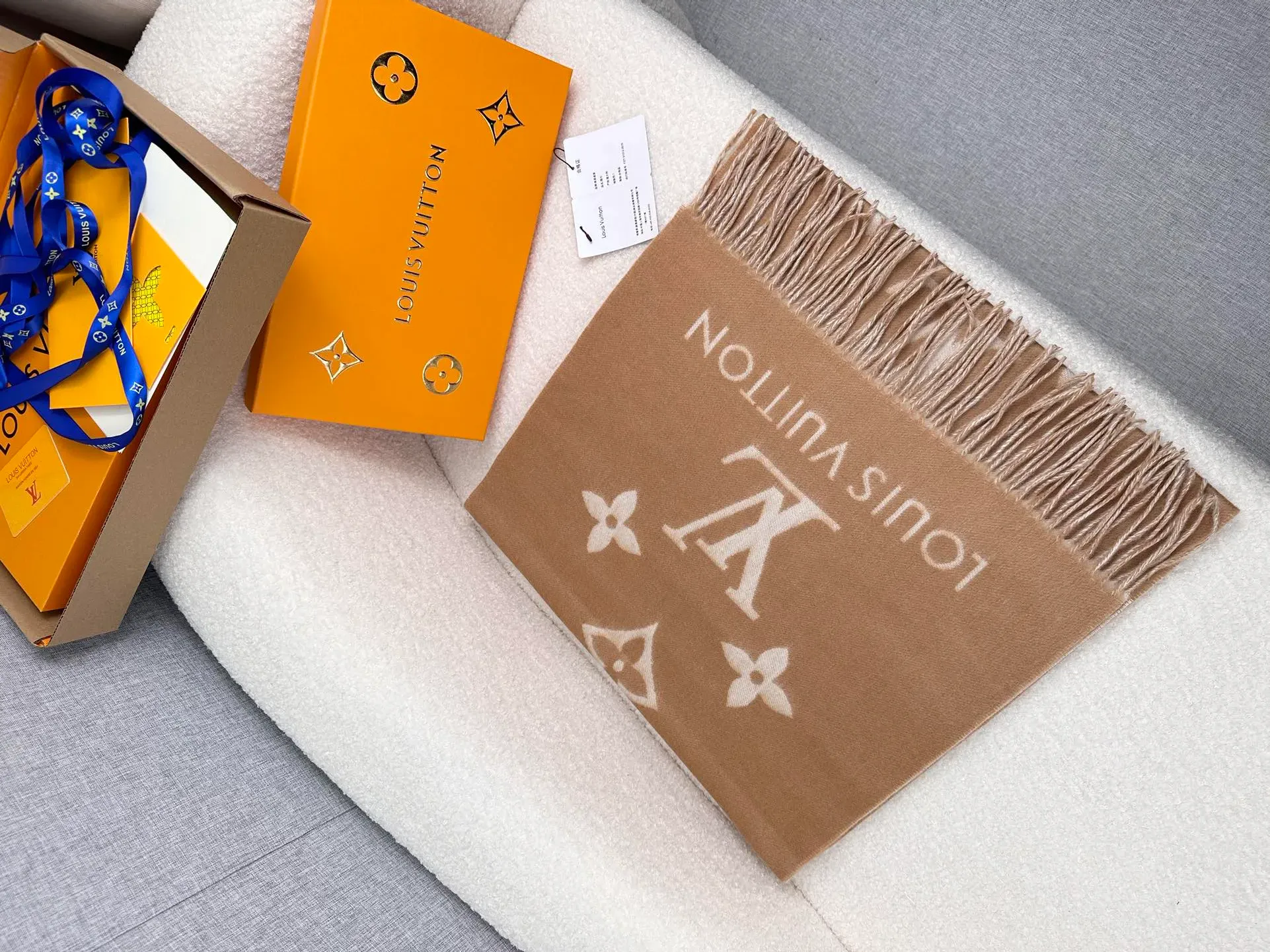 Шарфы Louis Vuitton 1973574