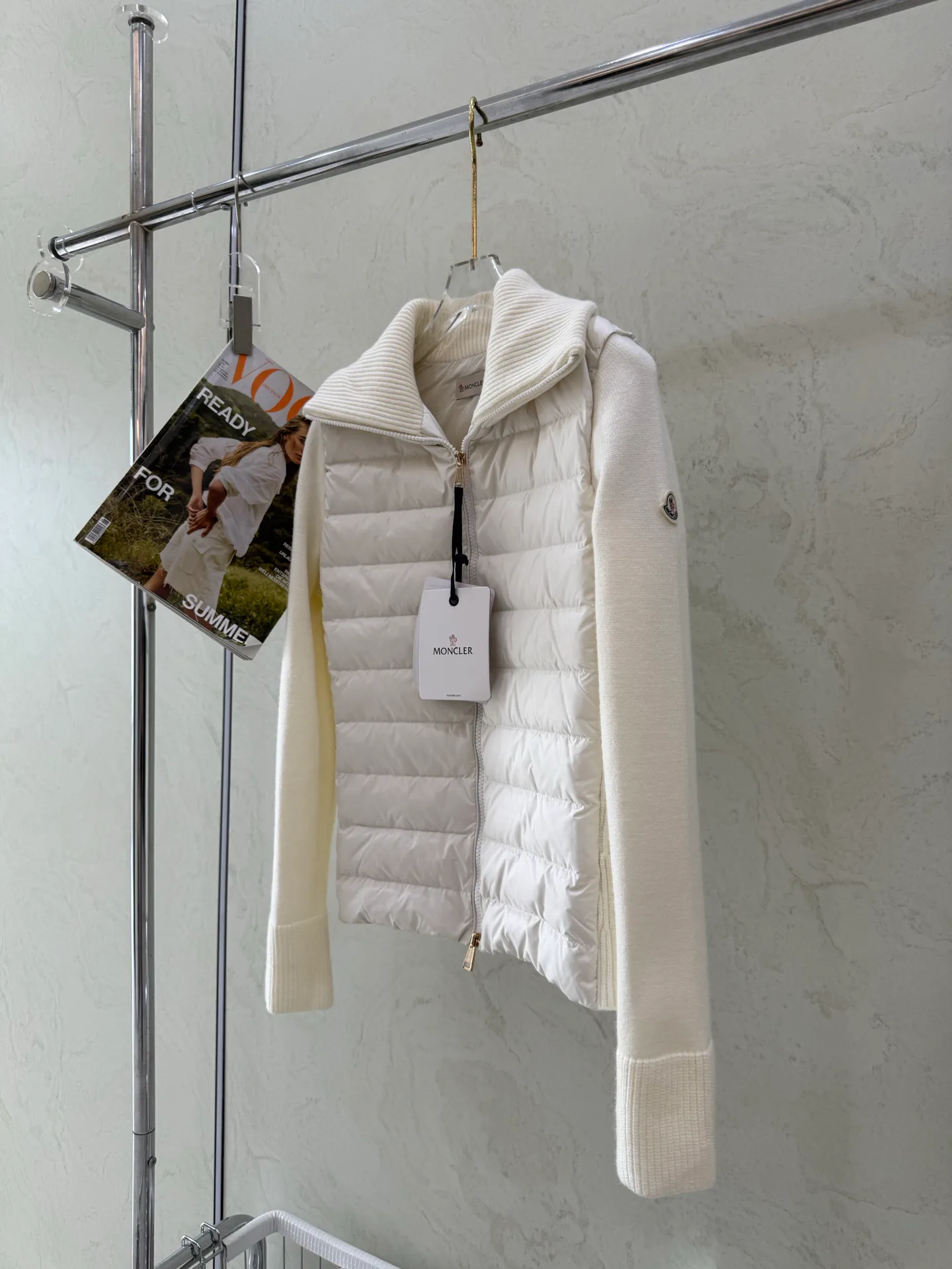 Куртки И Пуховики Женские Moncler 17918880