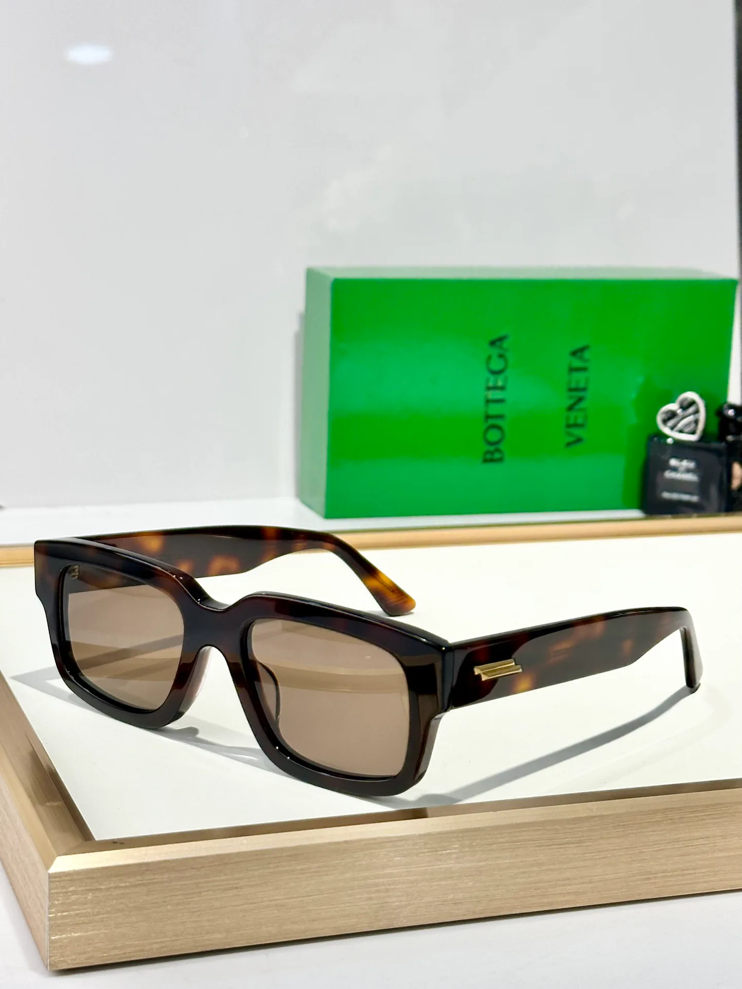 Очки Bottega Veneta 304168