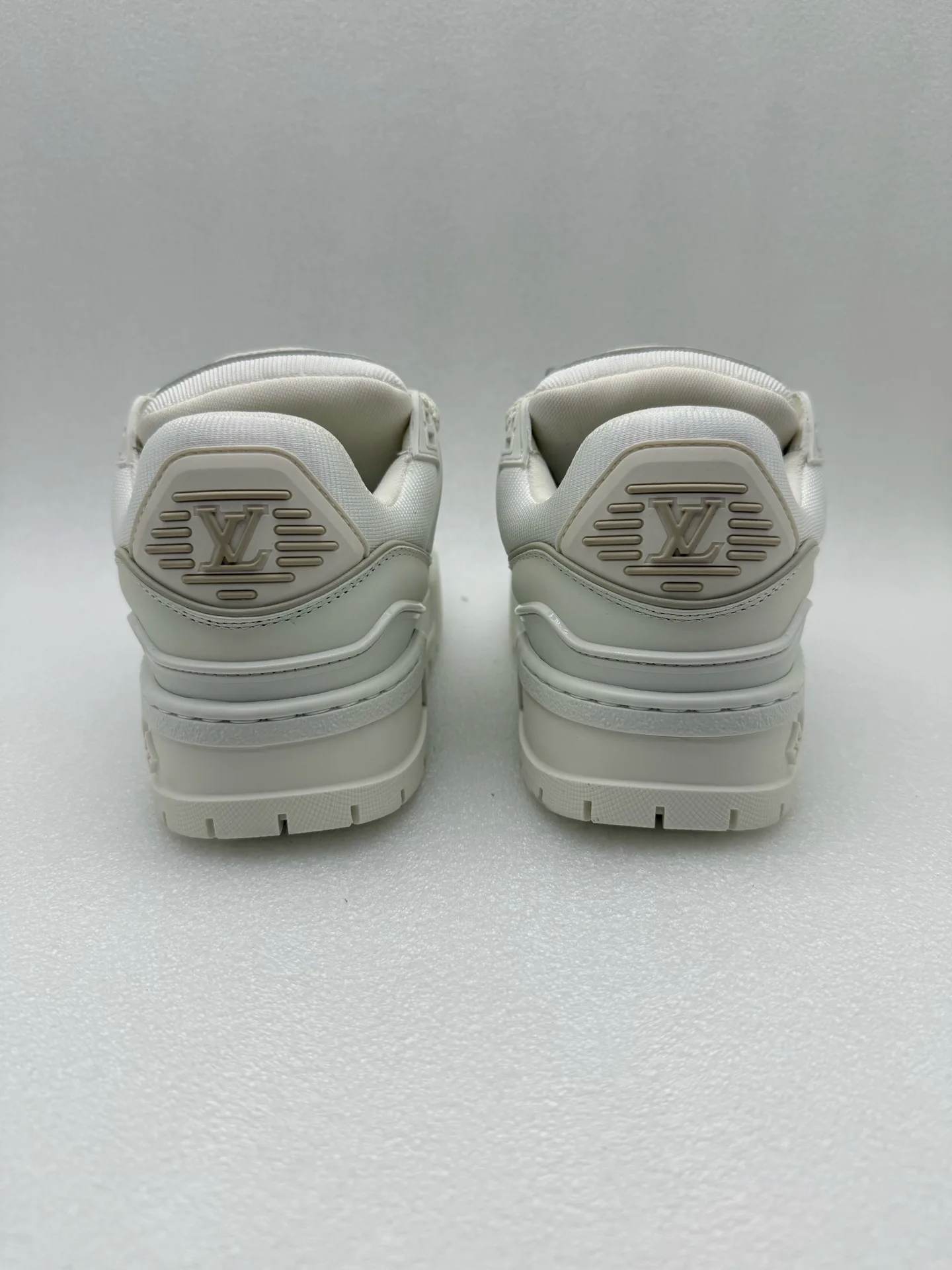 Кроссовки Женские Louis Vuitton 3175