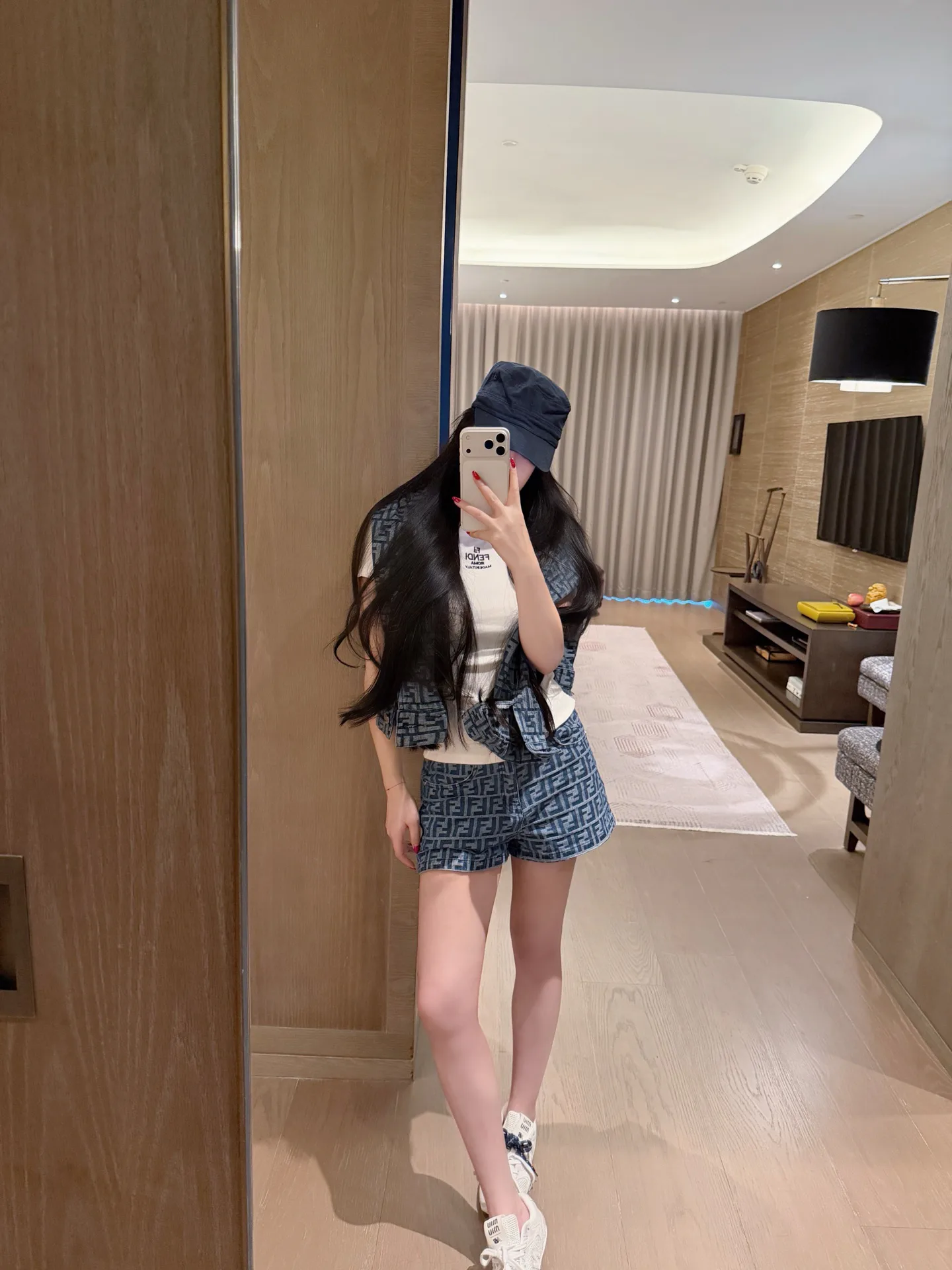 Куртки И Пуховики Женские Fendi 10529046