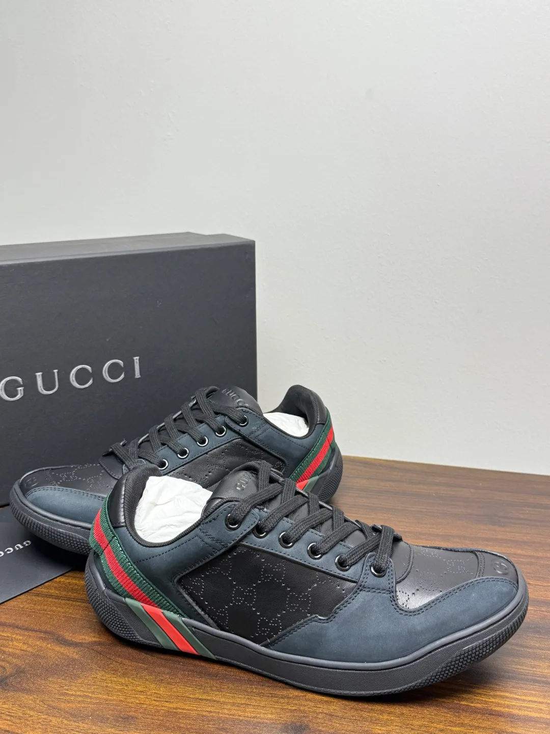 Кроссовки Женские Gucci 19057131