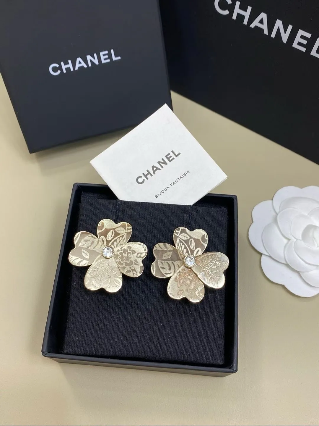 Бижутерия Chanel 5444518