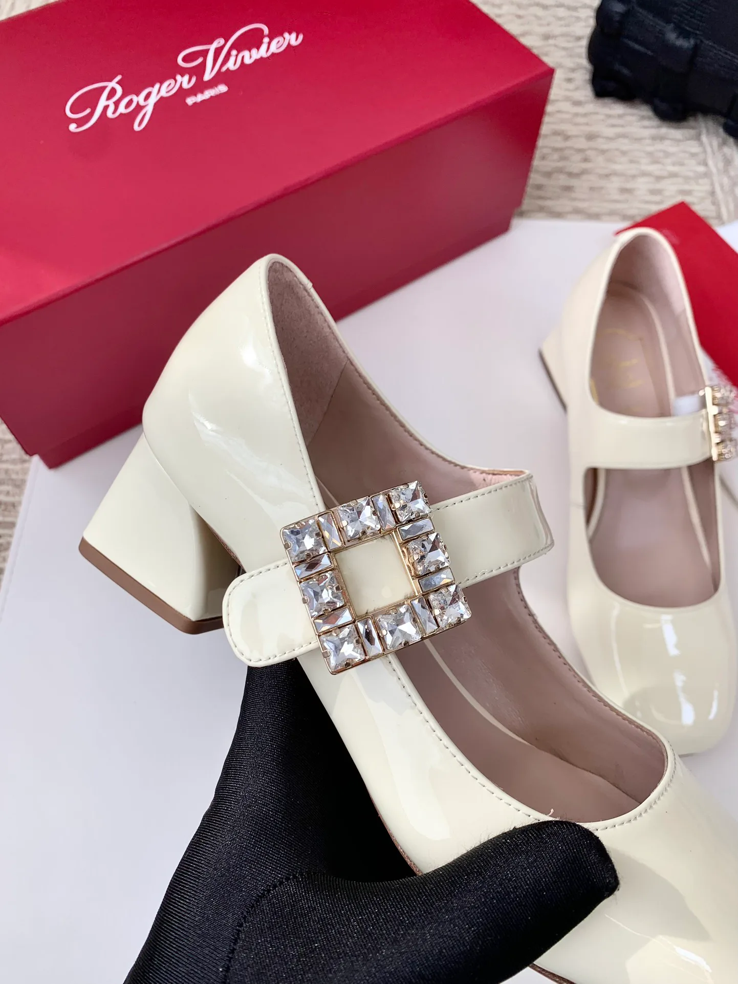 Туфли Женские Roger Vivier 17990352