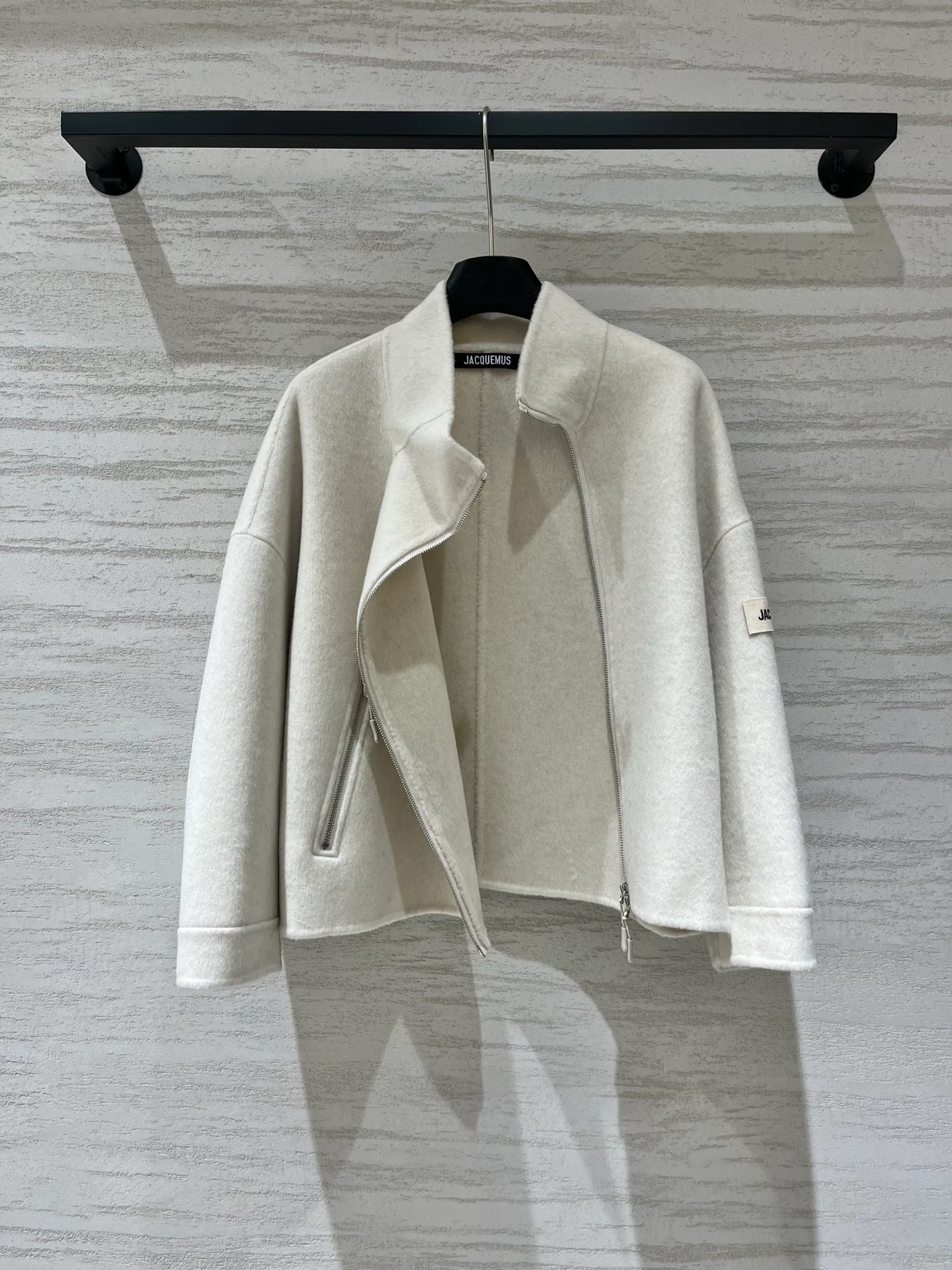 Куртки И Пуховики Женские Jacquemus 18533346