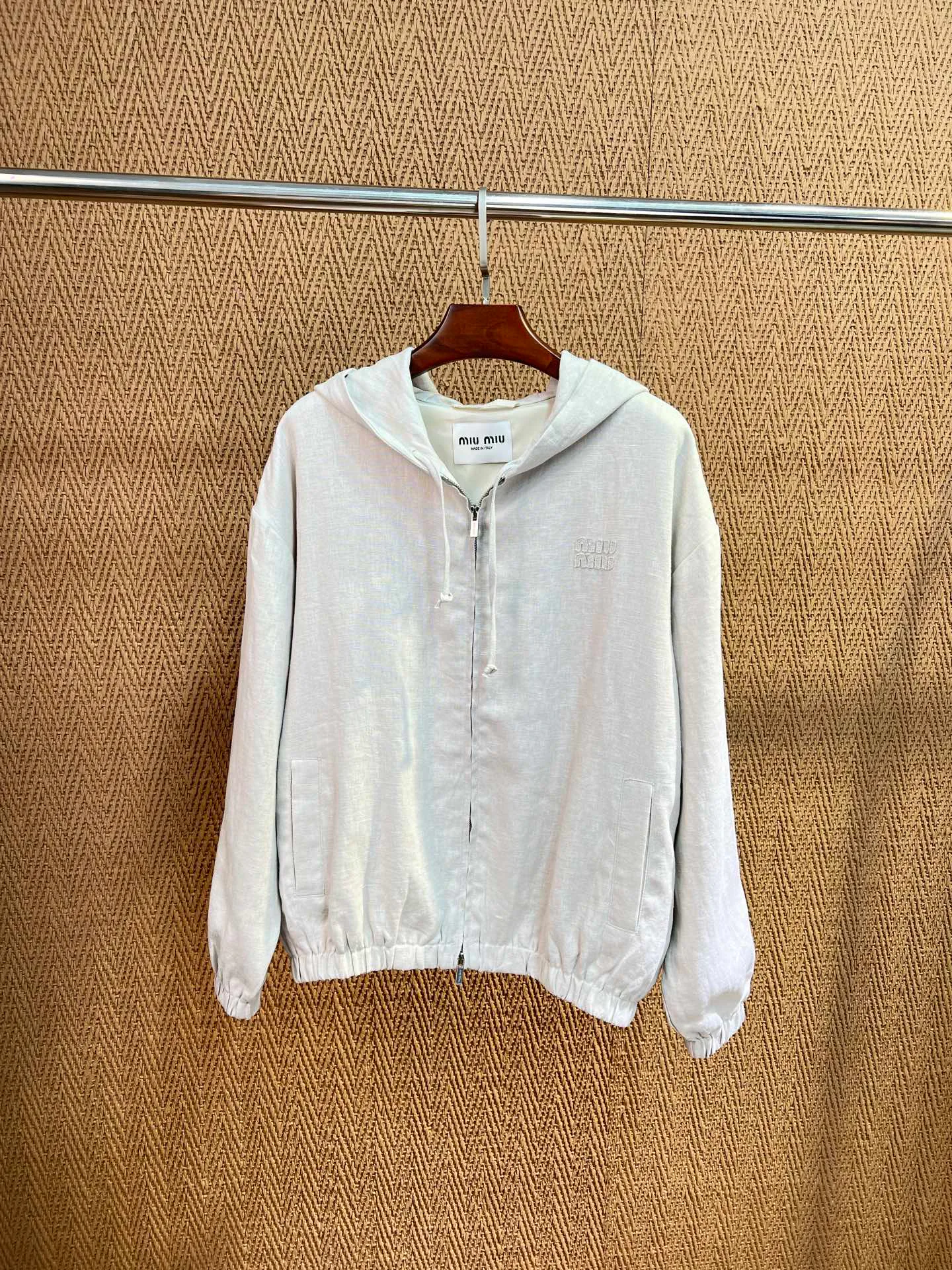 Куртки И Пуховики Женские Miu Miu 18324222