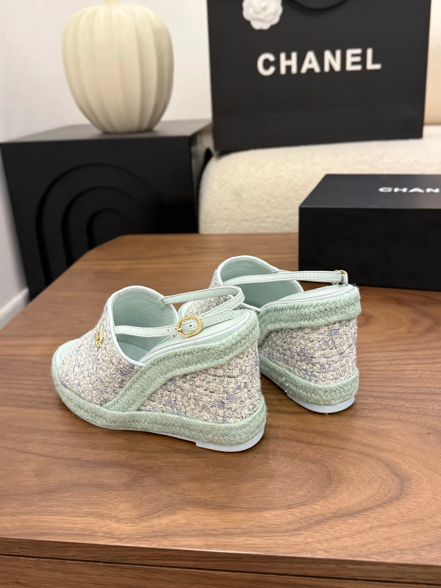 Босоножки Женские Chanel 13444915