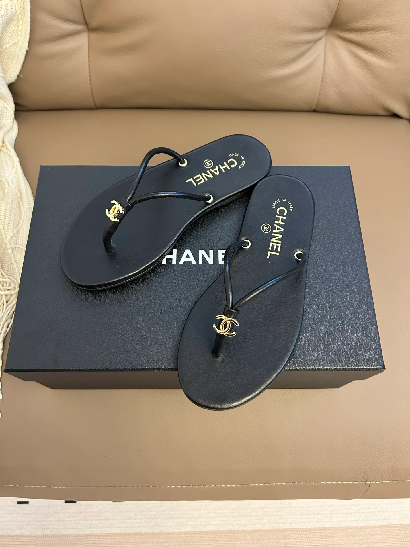 Сандалии Женские Chanel 13108924