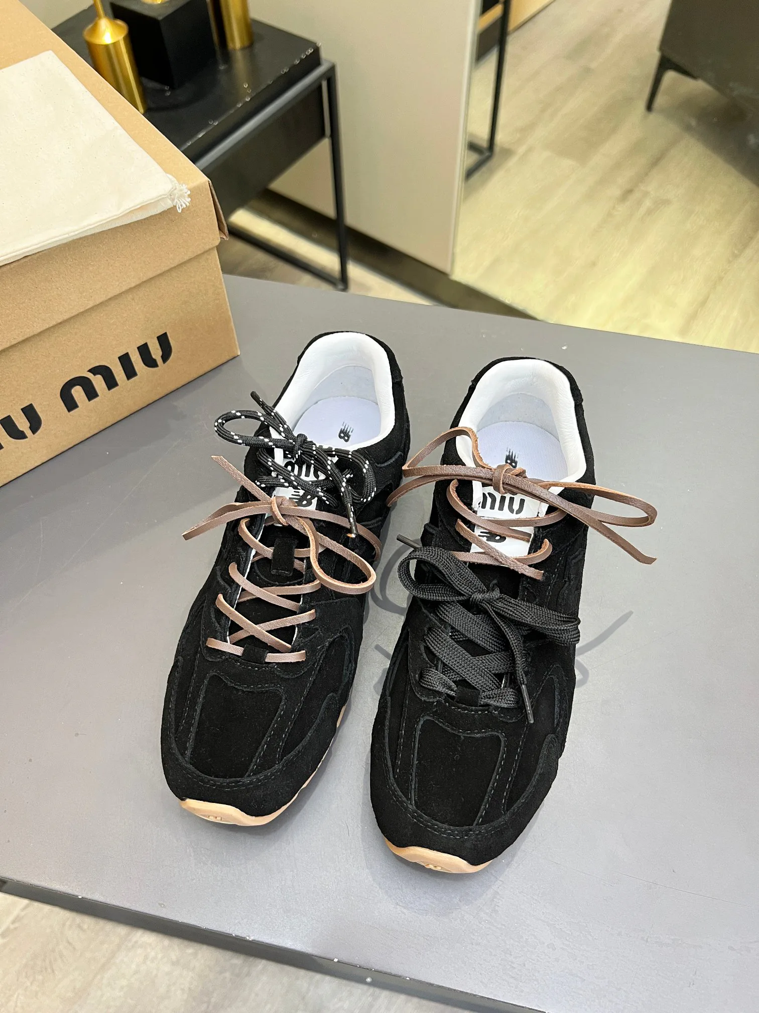Кроссовки Женские Miu Miu 17949076