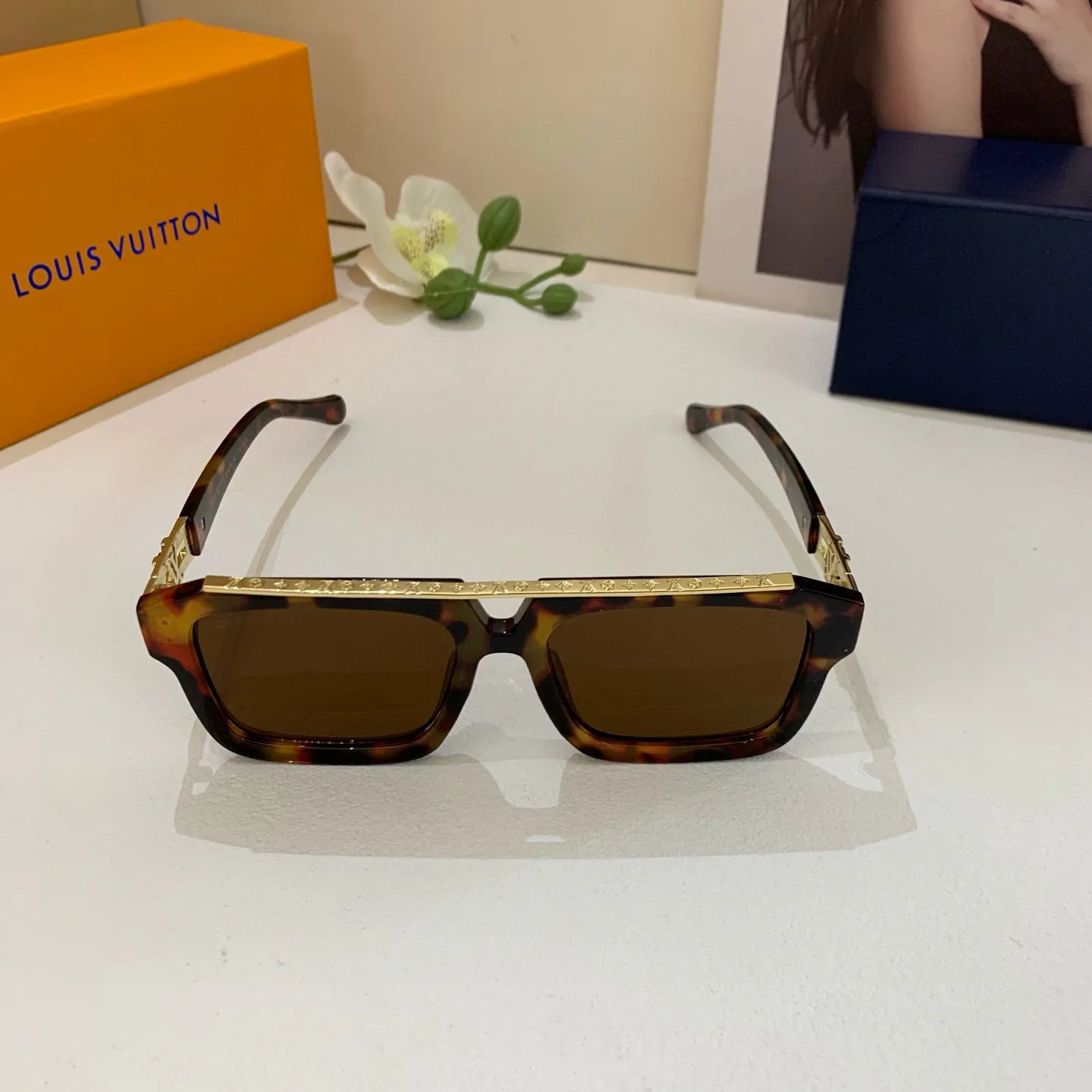 Очки Louis Vuitton 13135752