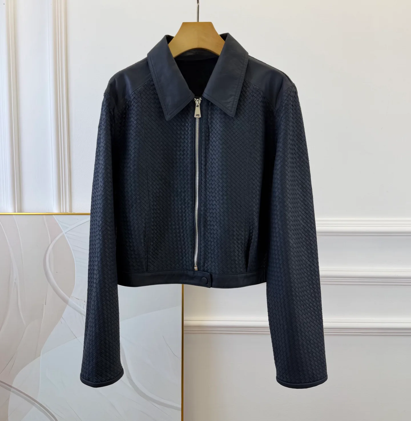 Кожаные Куртки И Дублёнки Женские Bottega Veneta 18428467