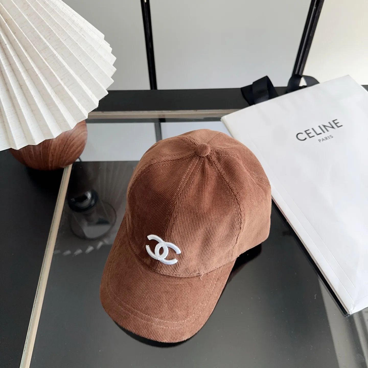 Головные Уборы Chanel 18449979