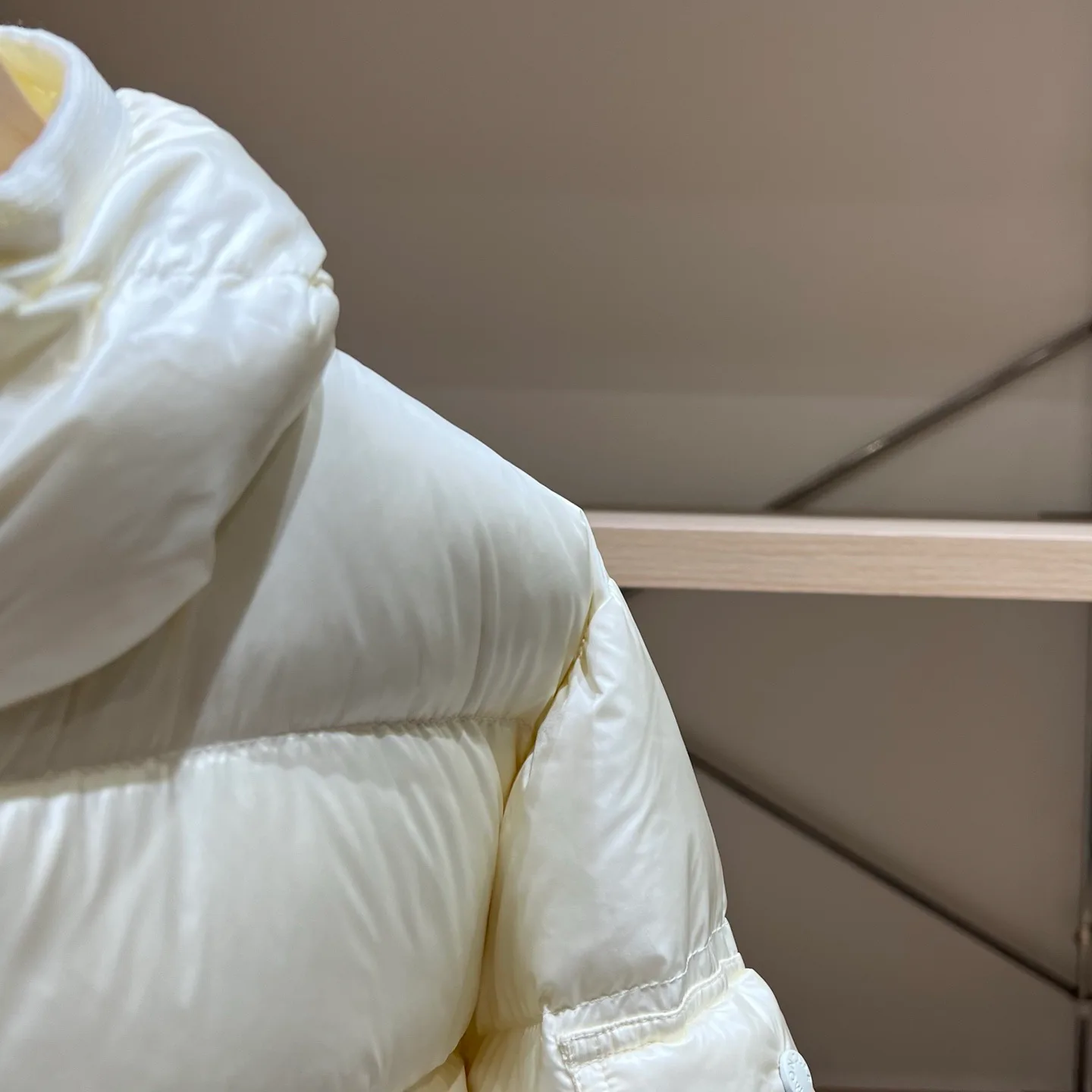 Куртки И Пуховики Женские Moncler 18043628