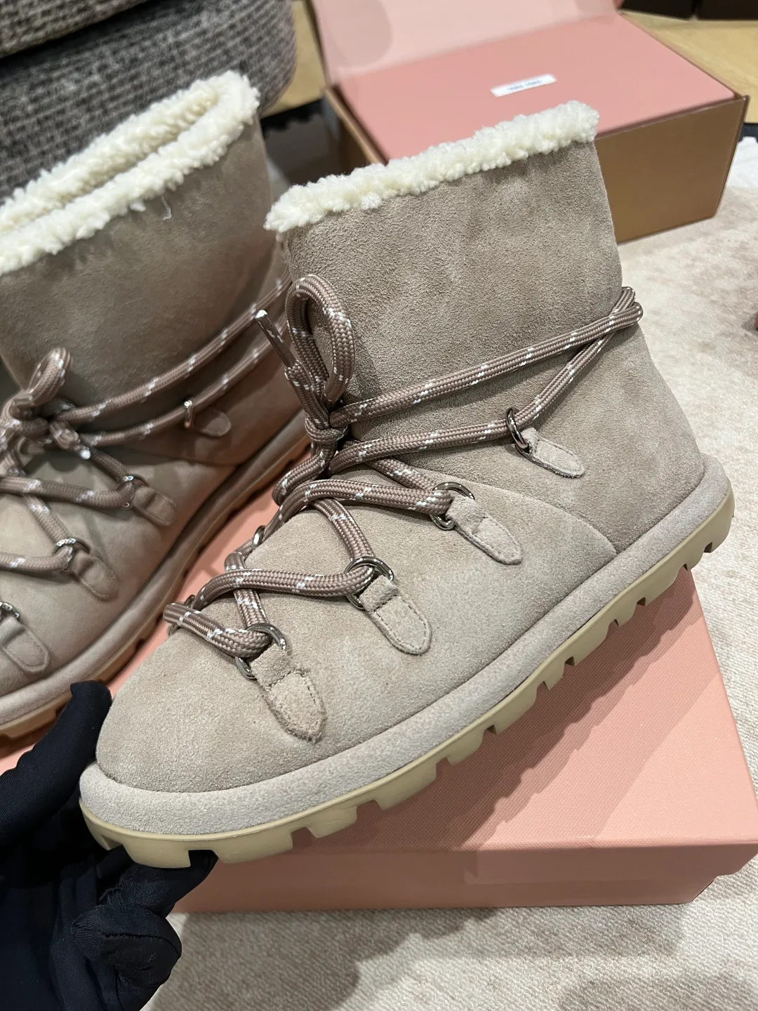 Угги Женские Miu Miu 18592417