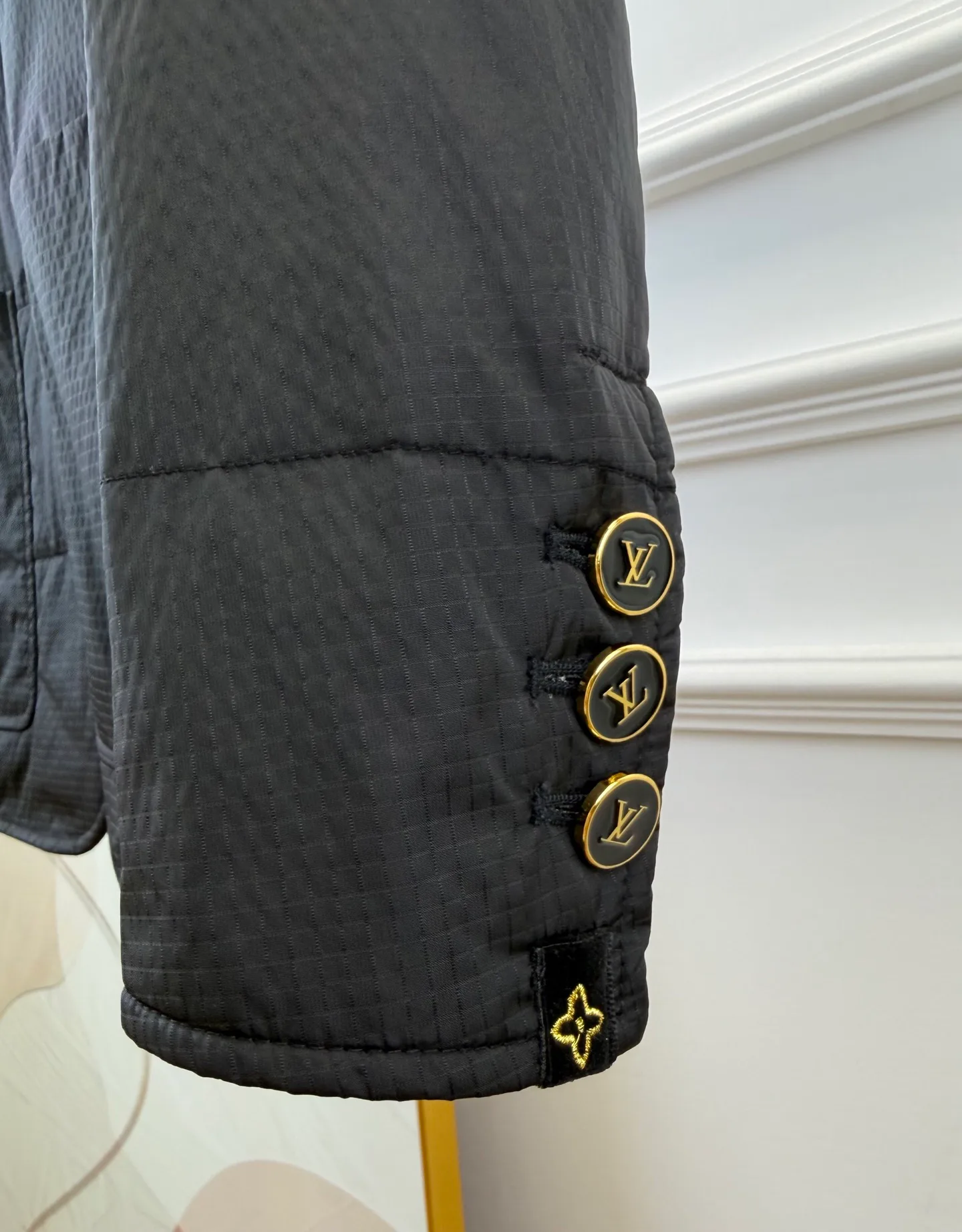 Куртки И Пуховики Женские Louis Vuitton 19424909