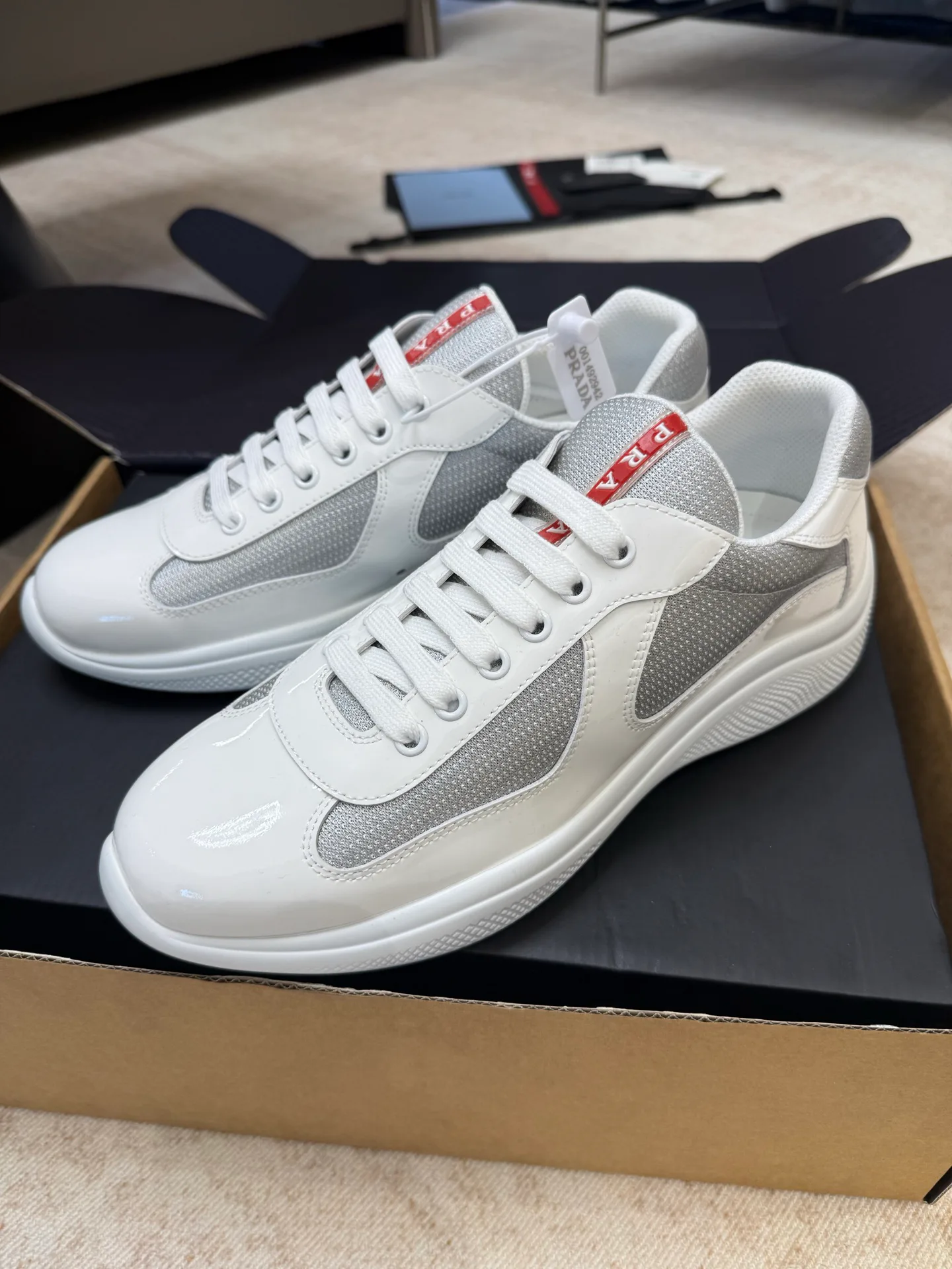 Кроссовки Женские Prada 11411015