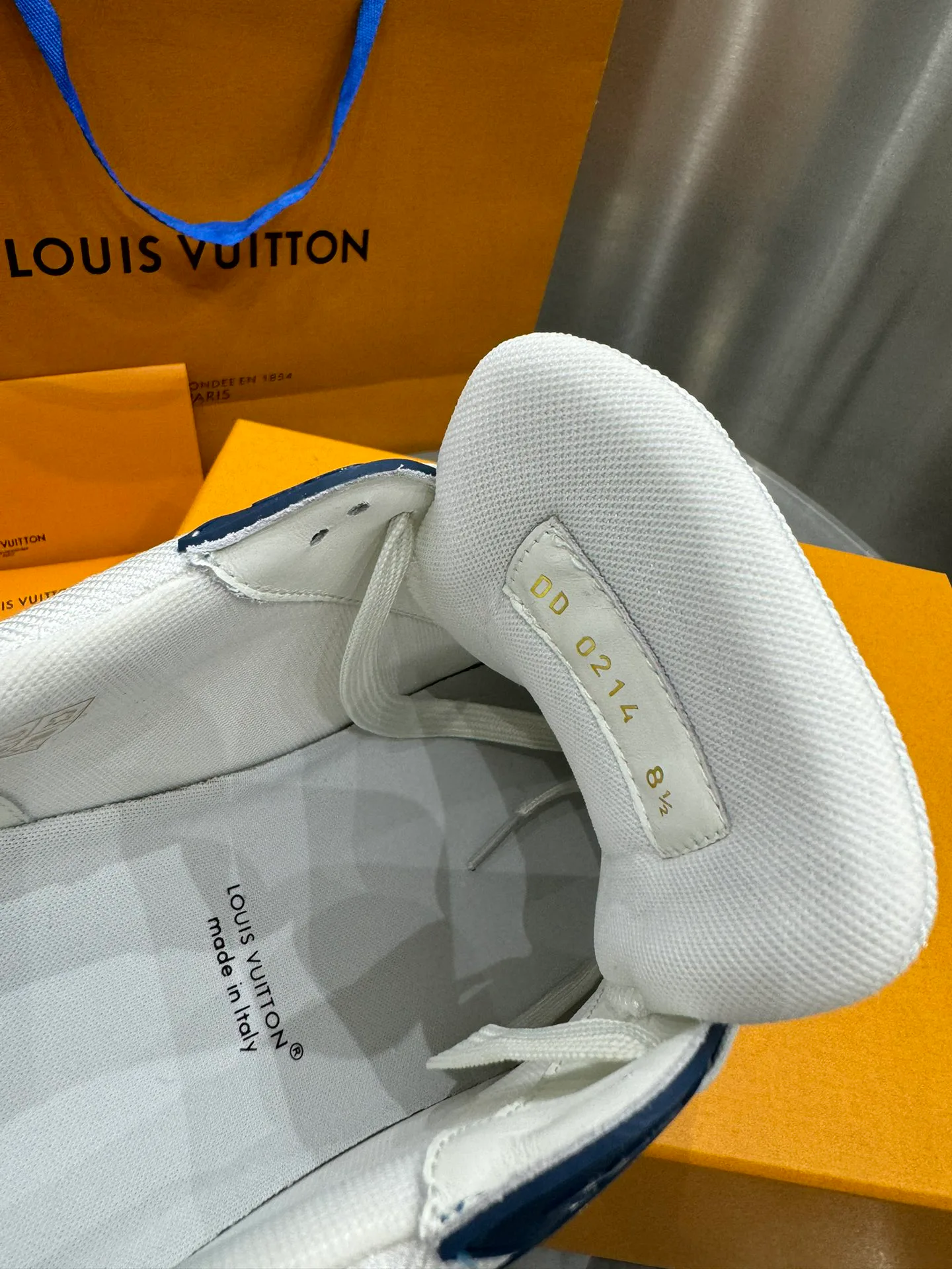 Кроссовки Женские Louis Vuitton 19073368