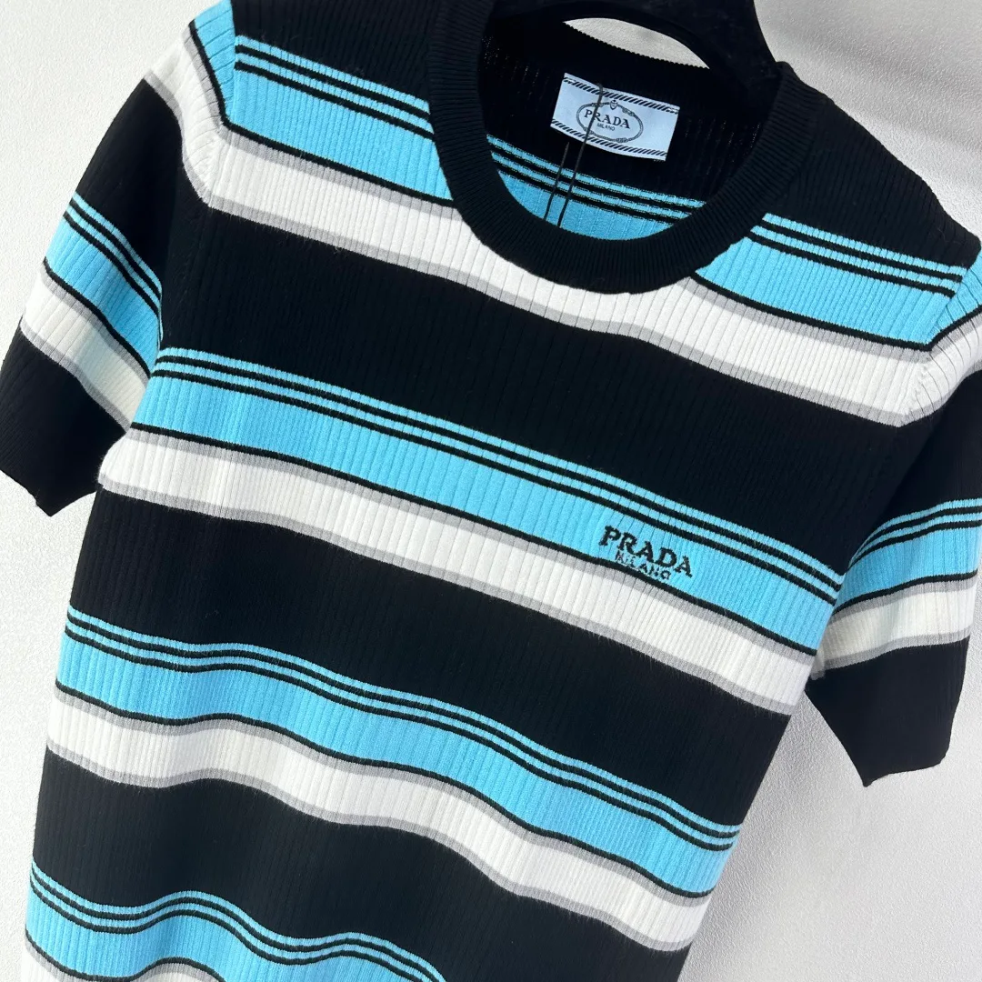 Футболки Женские Prada 13400897
