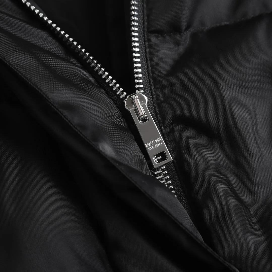 Куртки И Пуховики Женские Prada 19135410