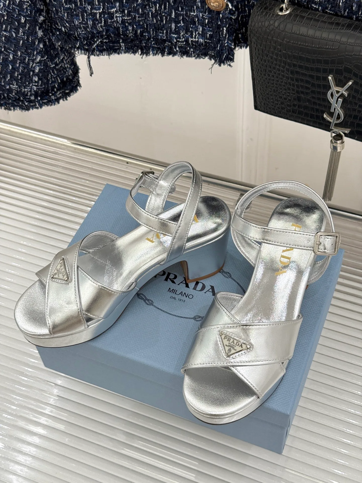 Босоножки Женские Prada 17896704