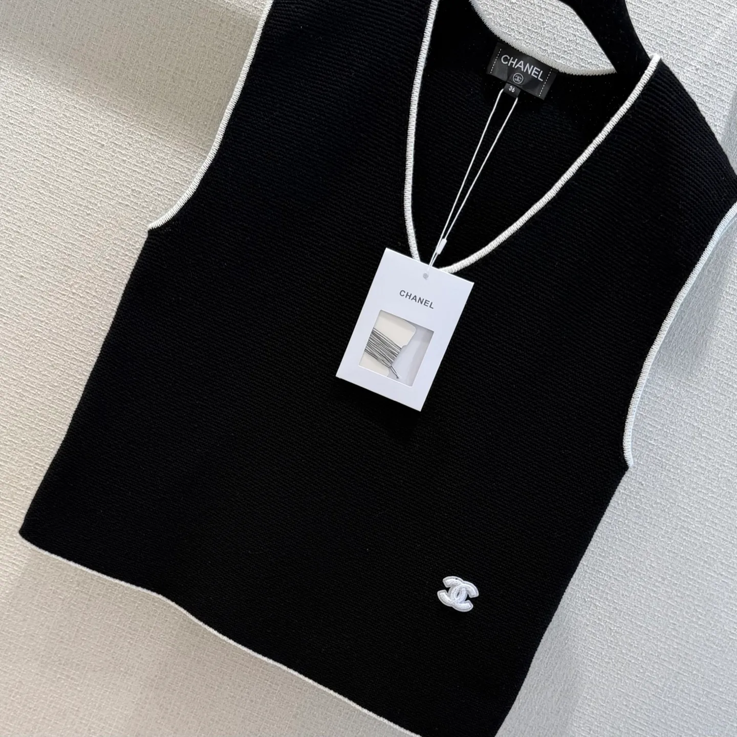 Жилеты Женские Chanel 11540446