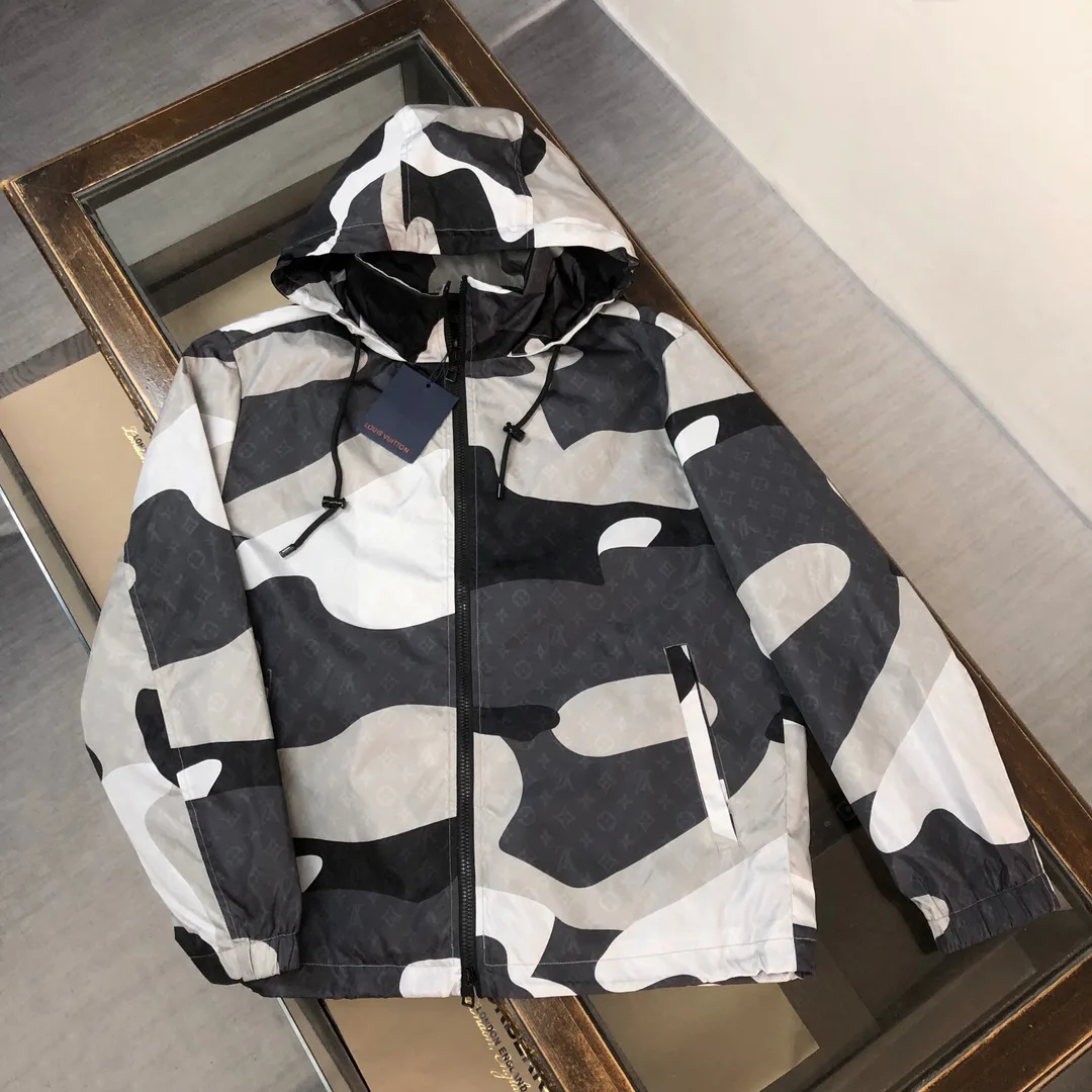 Куртки И Пуховики Женские Louis Vuitton 18809713