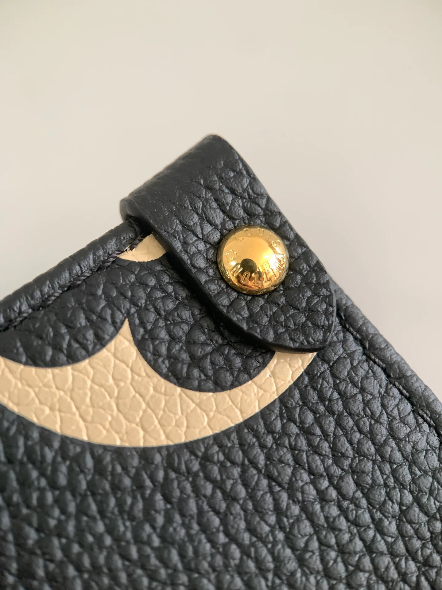 Классические Сумки Женские Louis Vuitton 18148138