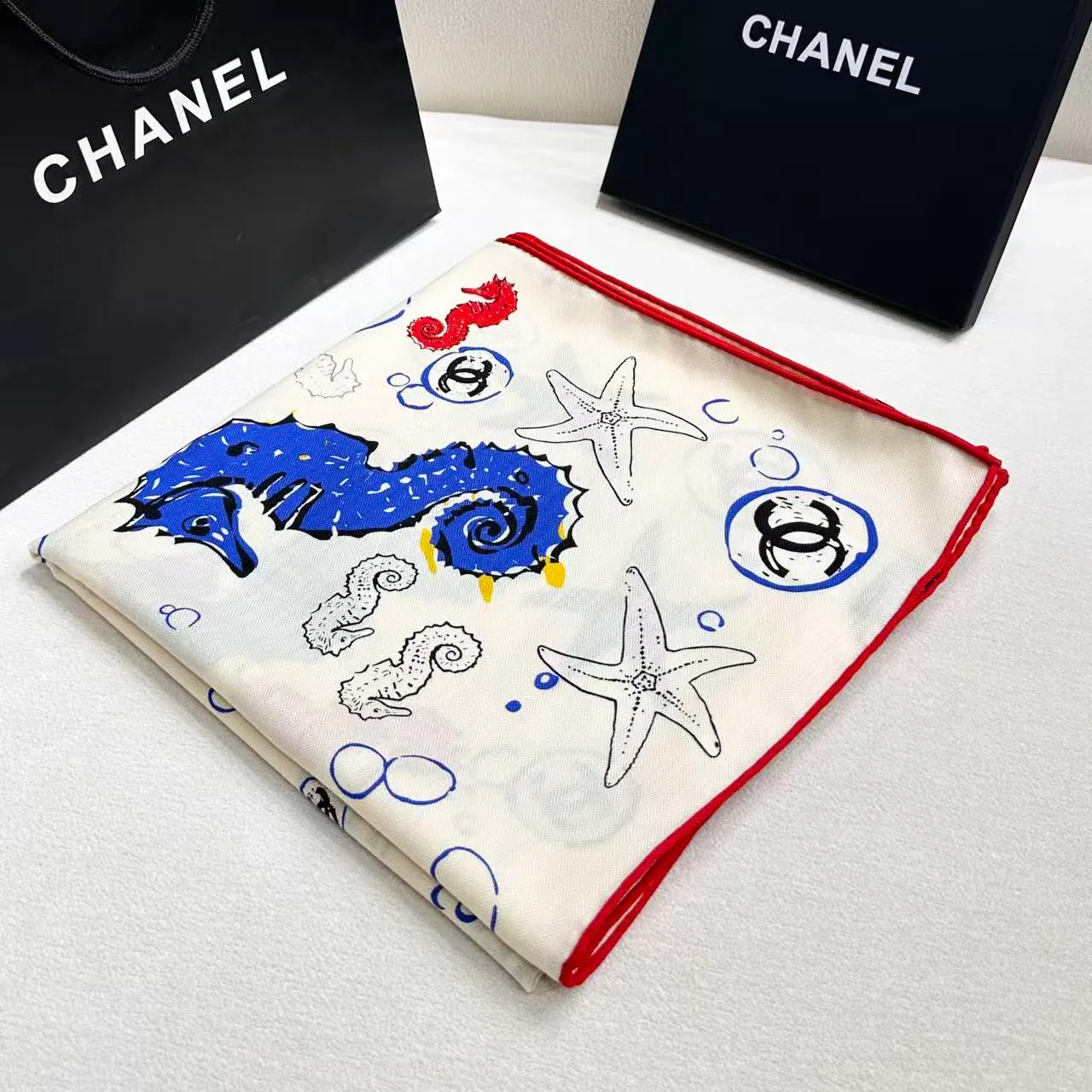 Платки Chanel 18624490
