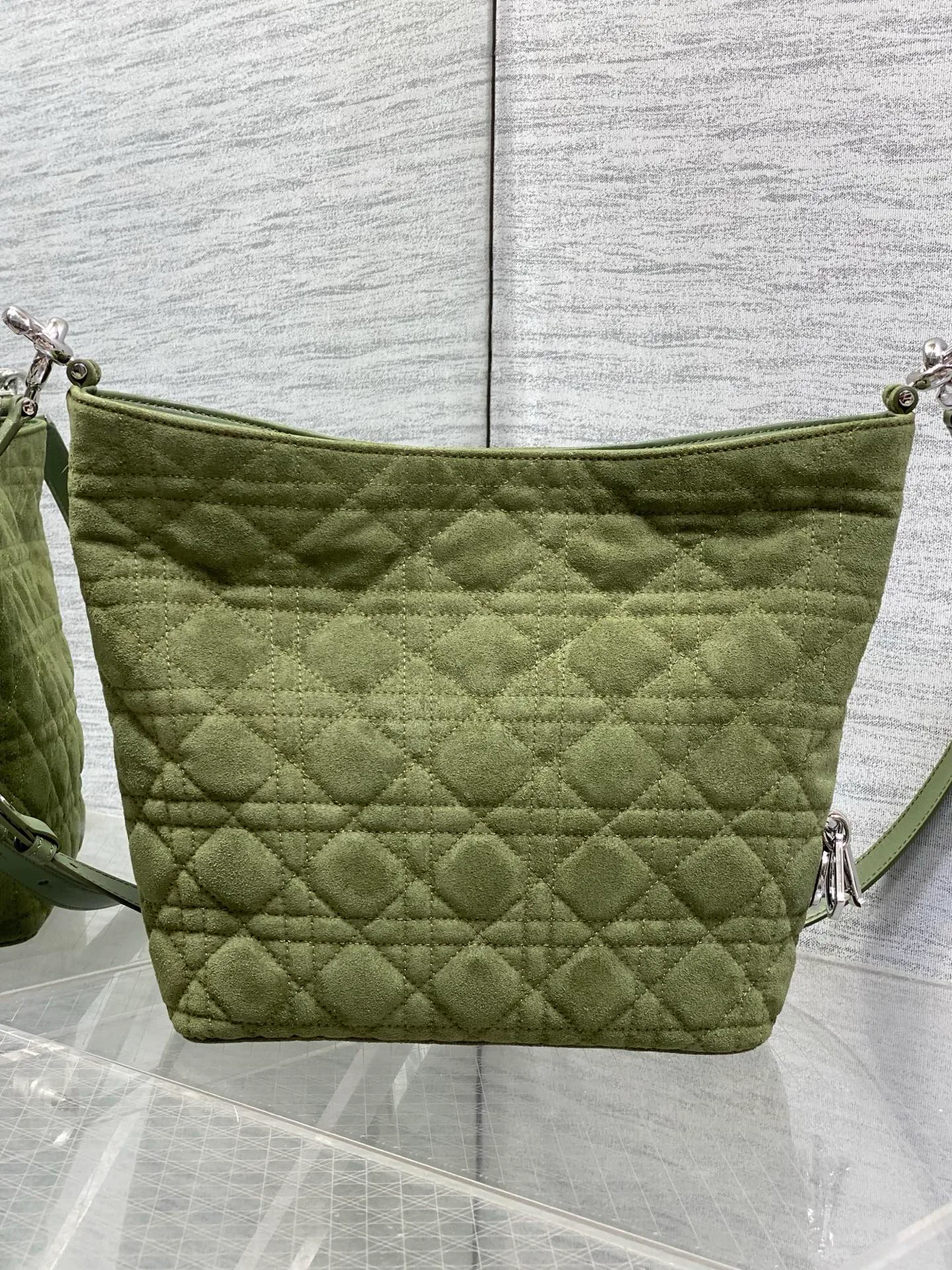 Классические Сумки Женские Christian Dior 18242097