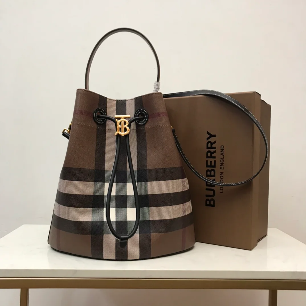 Классические Сумки Женские Burberry 11013026