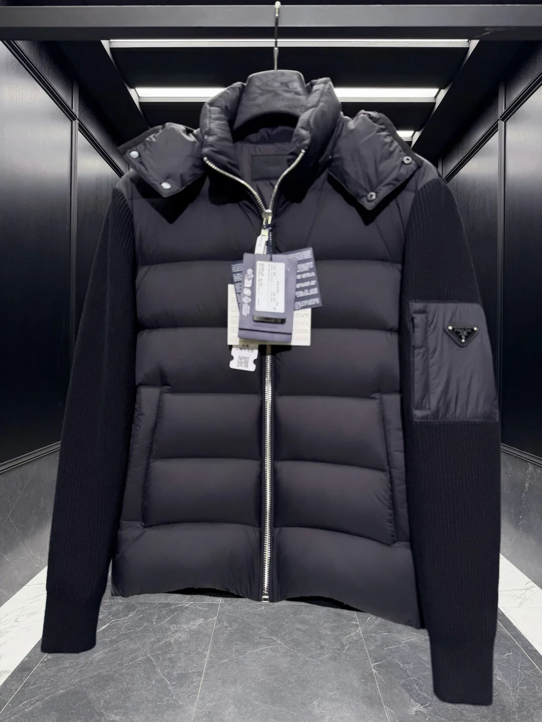 Куртки И Пуховики Женские Prada 18416871