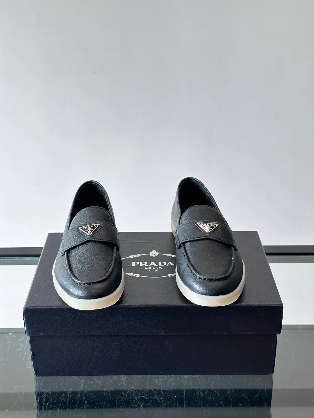 Лоферы И Туфли Мужские Prada 18102307