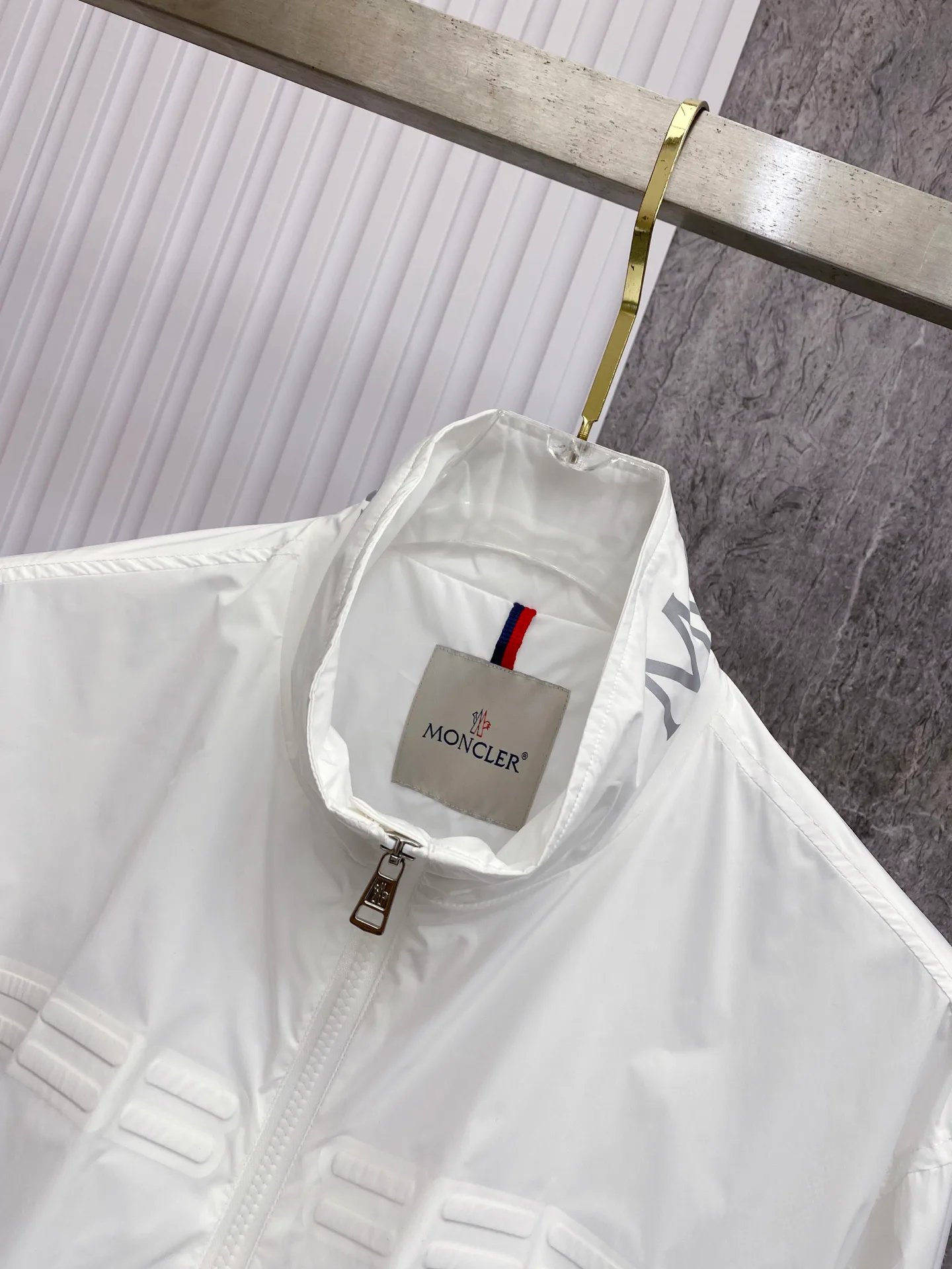 Куртки И Пуховики Мужские Moncler 5023402