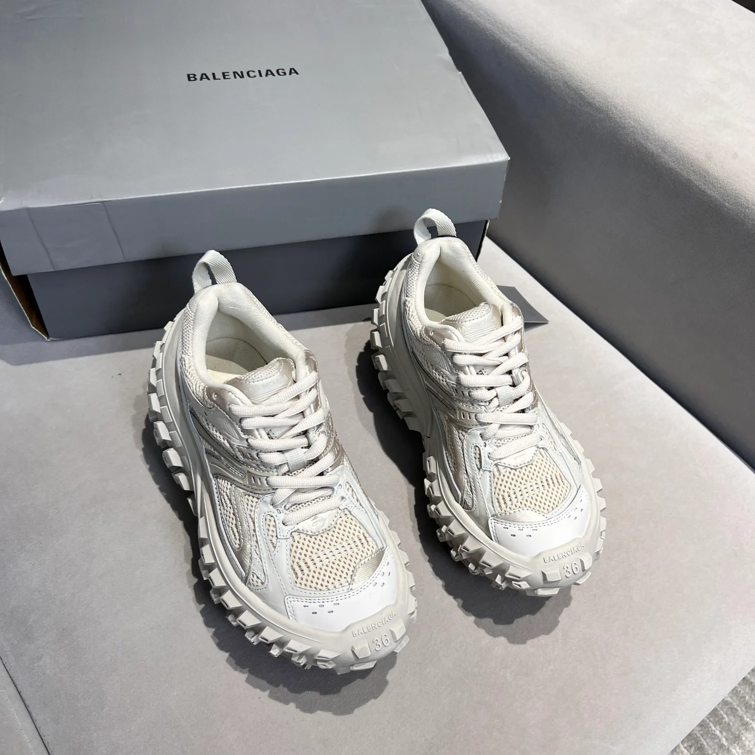 Кроссовки Женские Balenciaga 9637