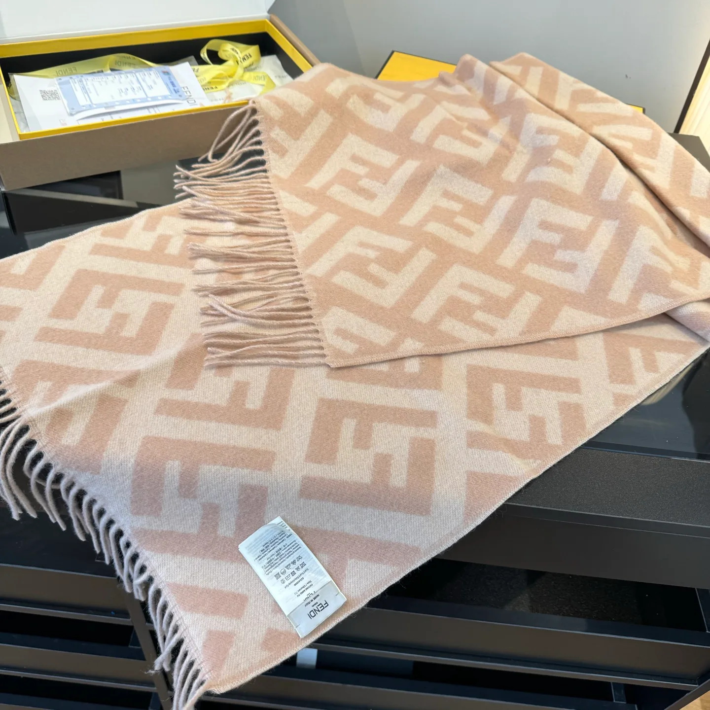 Шарфы Fendi 412336