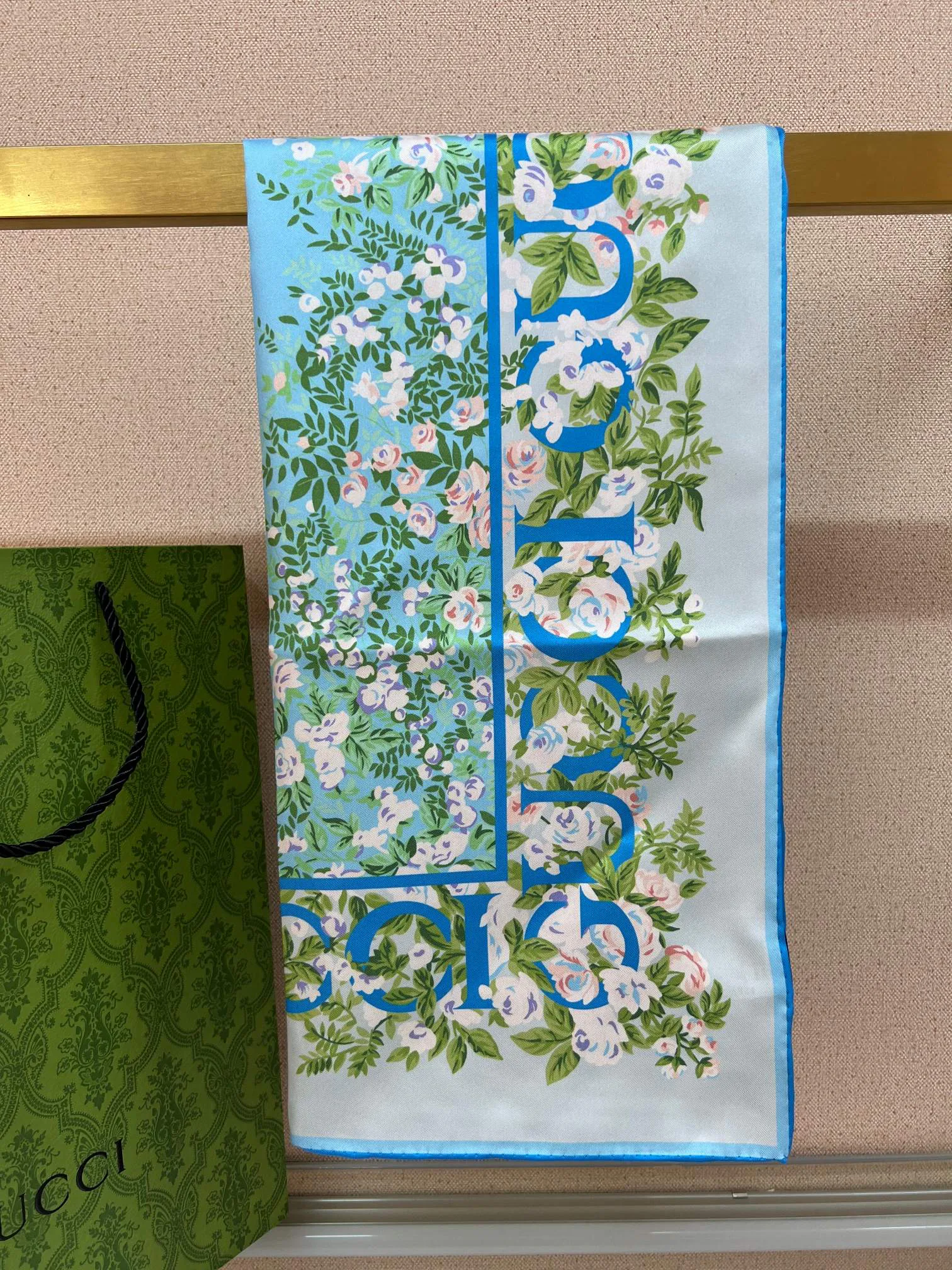 Шарфы Gucci 27660