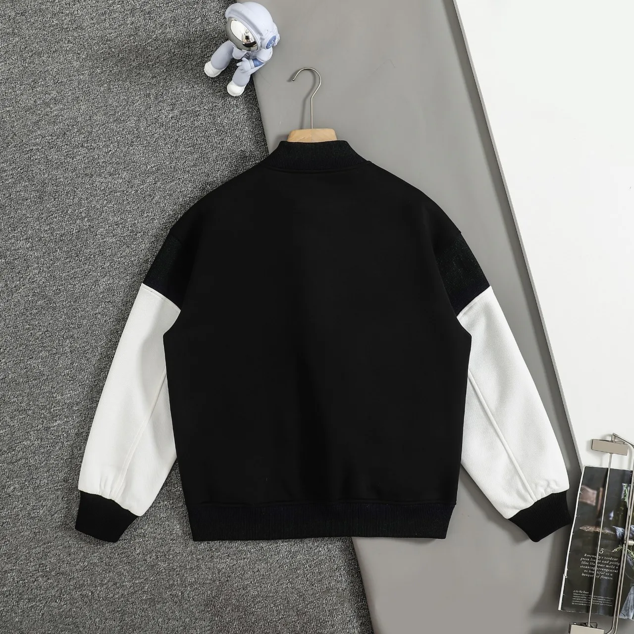 Куртки И Пуховики Женские Louis Vuitton 216409