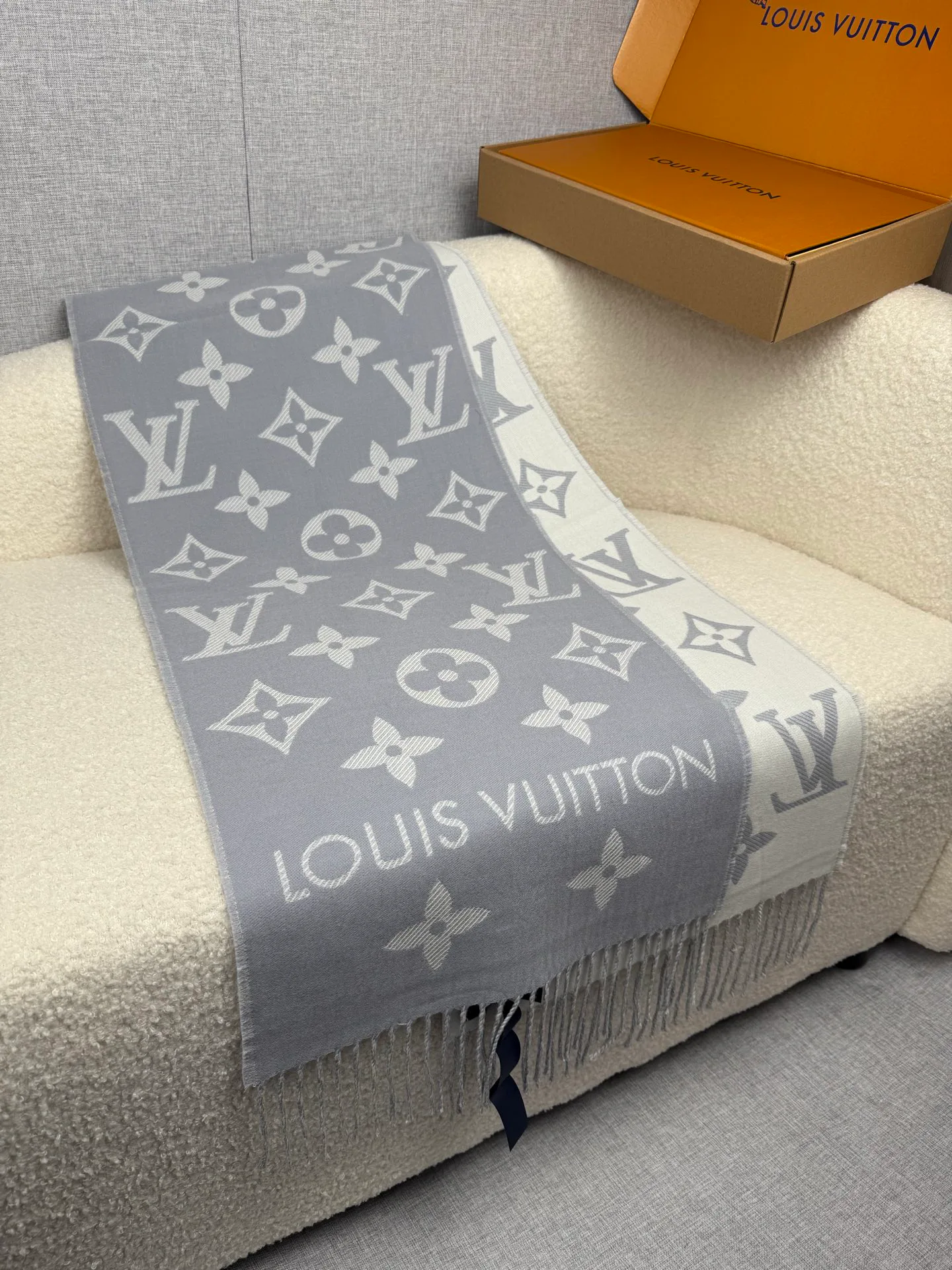 Шарфы Louis Vuitton 1422225